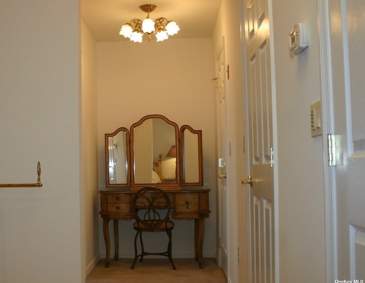 141 Paddington Cir, Smithtown NY  11787-5905 exterior