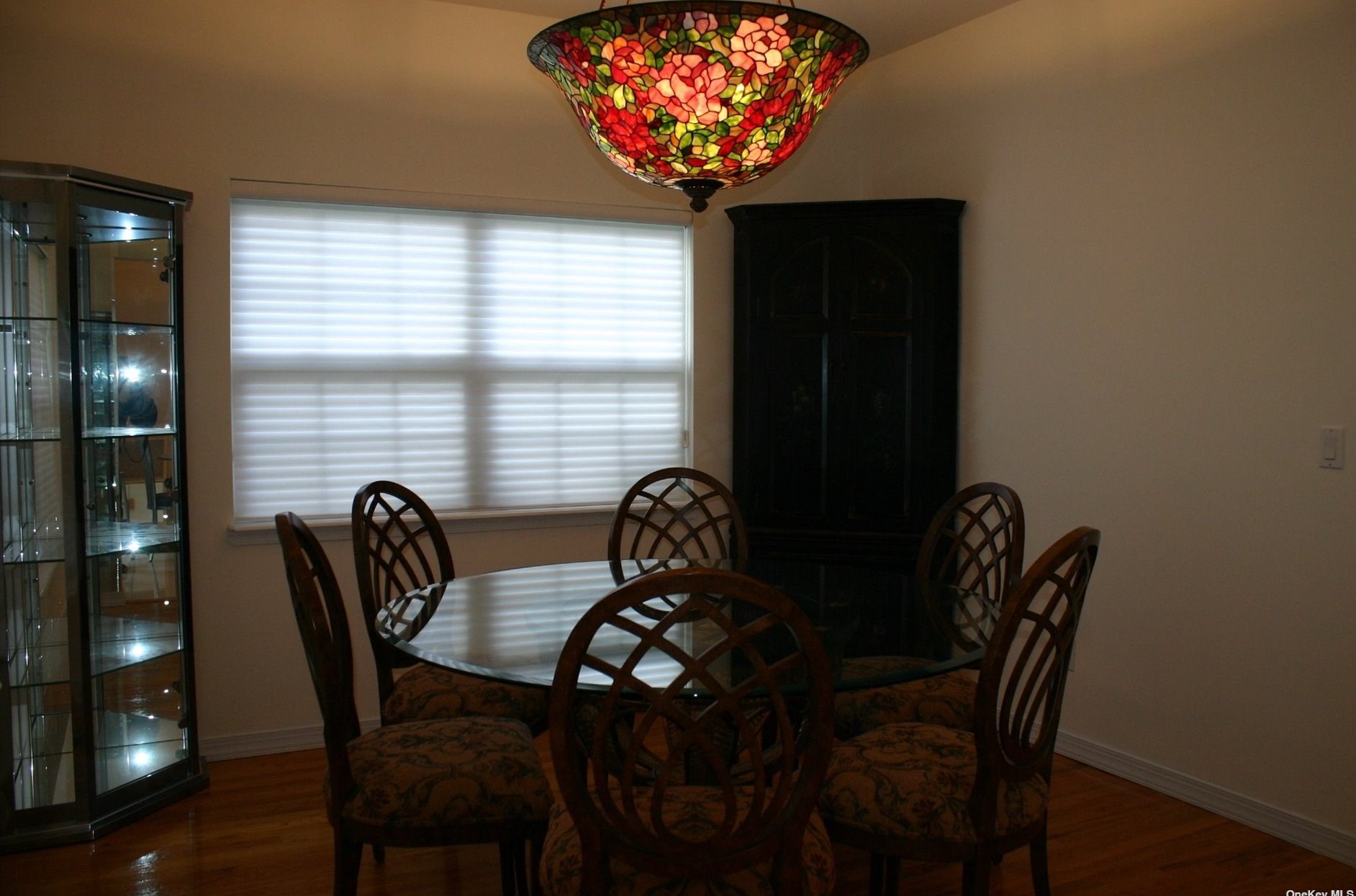 141 Paddington Cir, Smithtown NY  11787-5905 exterior