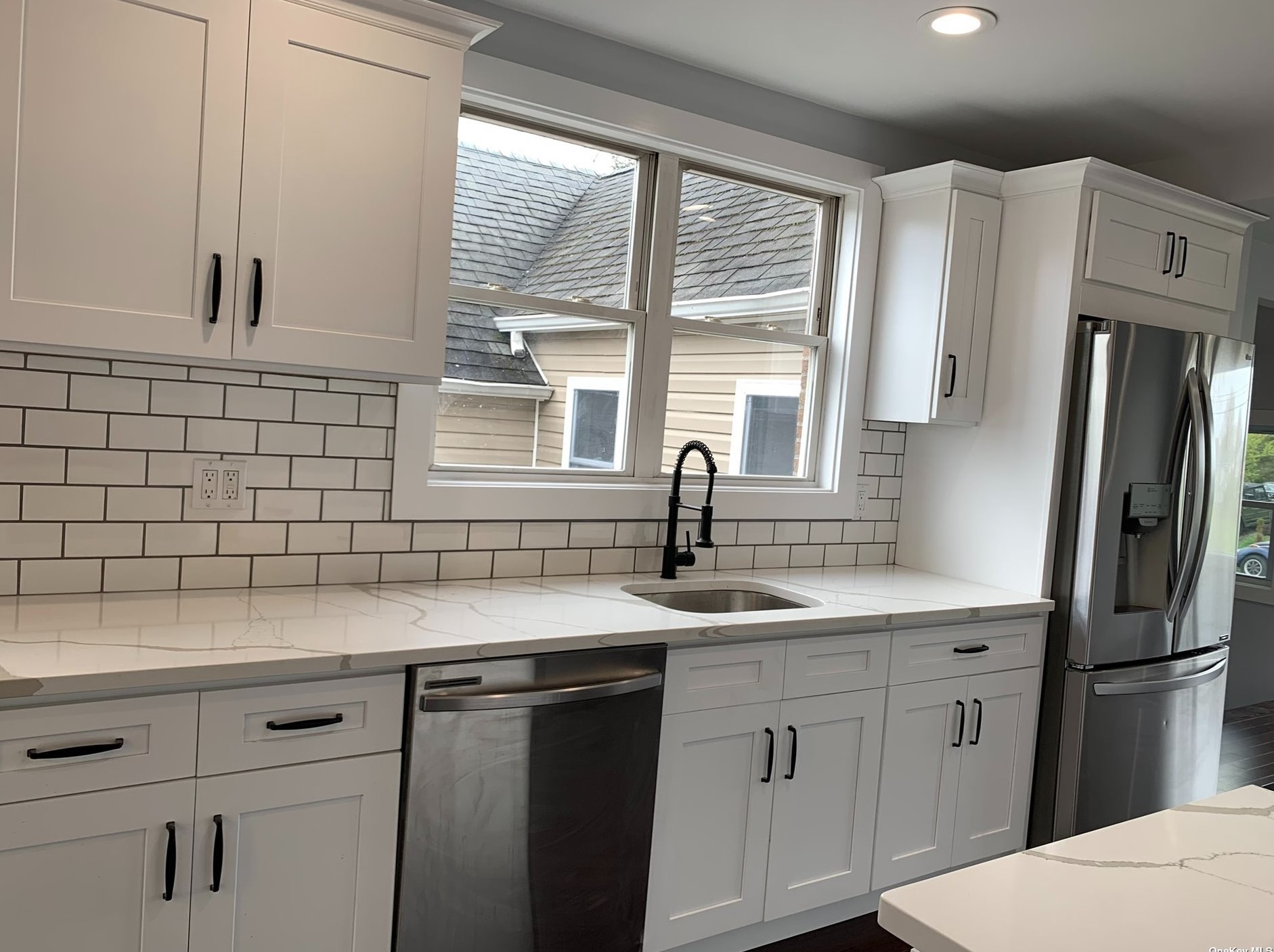 127 Trafalgar Dr, Smith Point NY  11967-4417 exterior