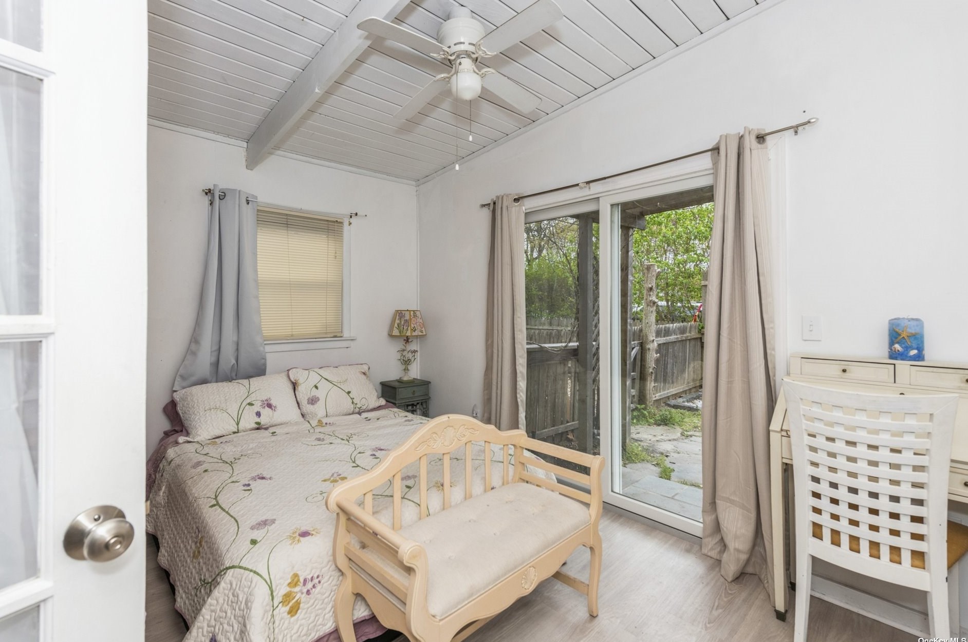 22 Washington Ave, Hampton Bays NY  11946-3037 exterior