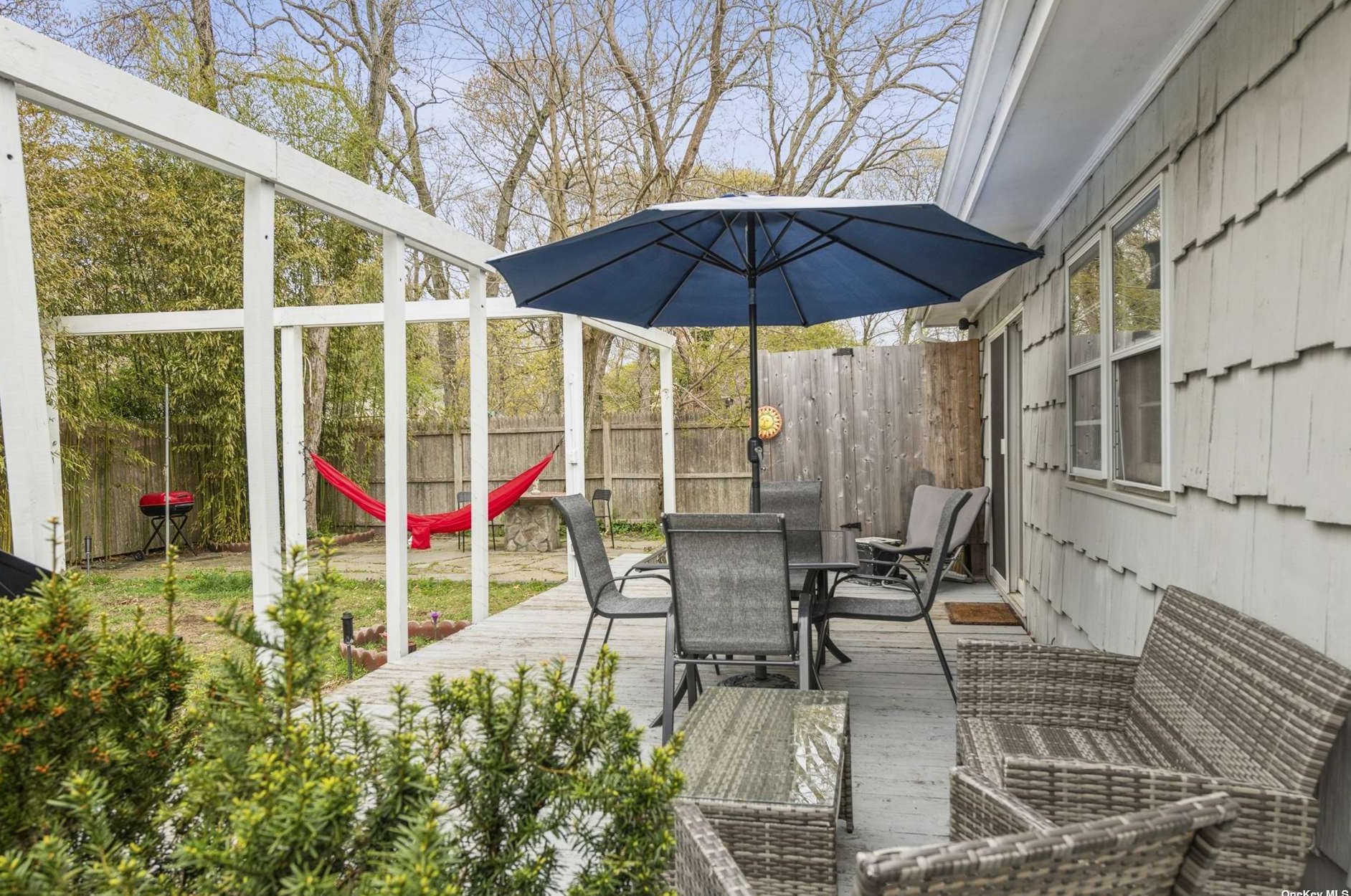 22 Washington Ave, Hampton Bays NY  11946-3037 exterior