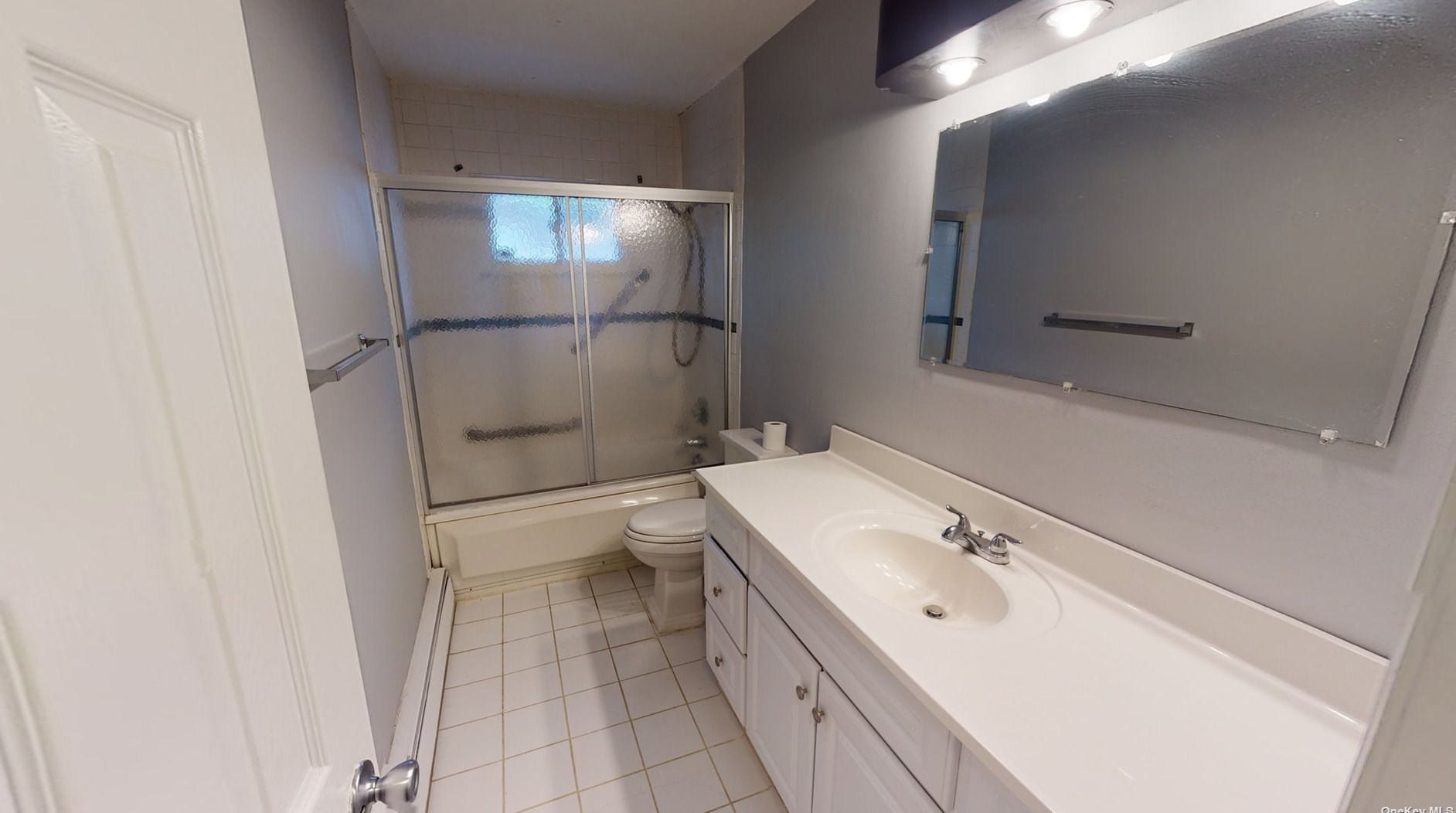 462 Adirondack Dr, Farmingville NY  11738-2043 exterior