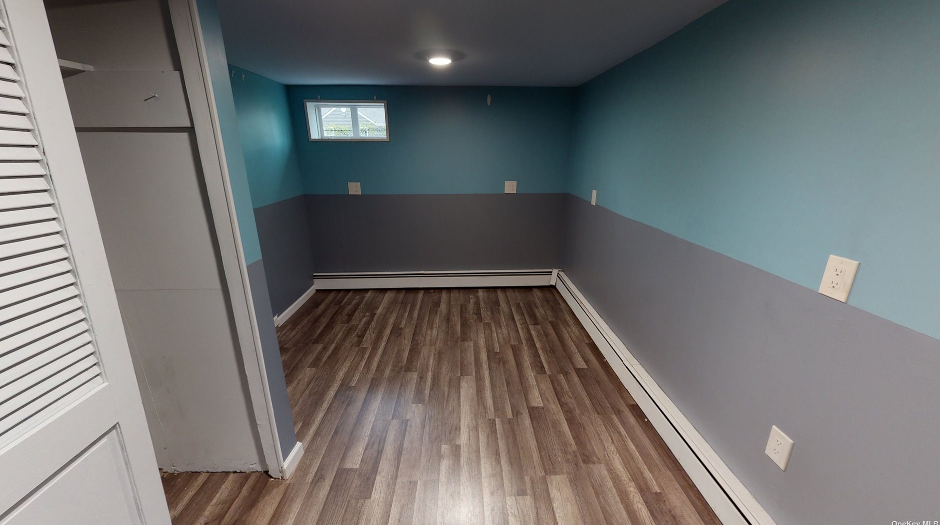 462 Adirondack Dr, Farmingville NY  11738-2043 exterior