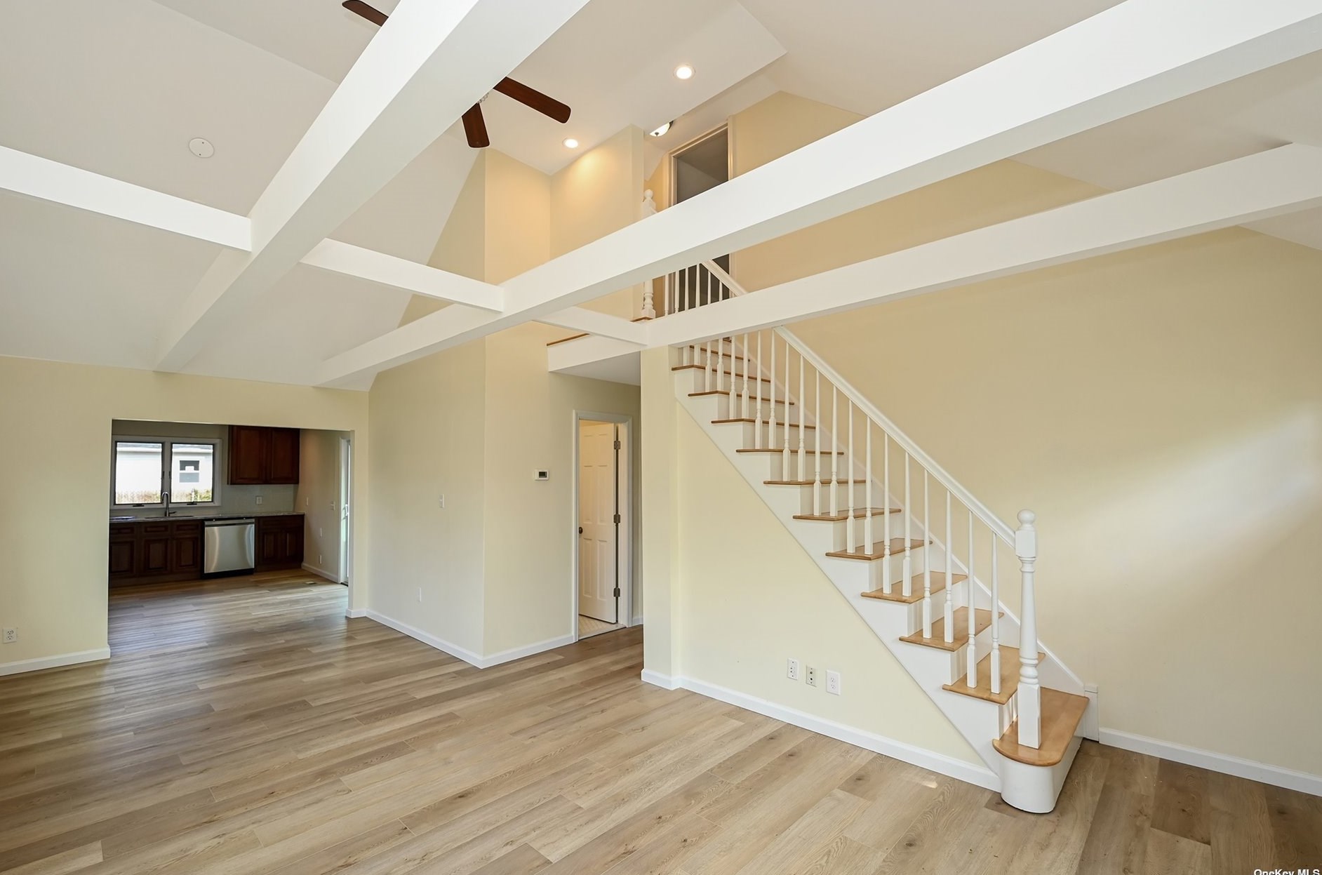 21 Birchwood Dr, Smith Point NY  11967-3907 exterior