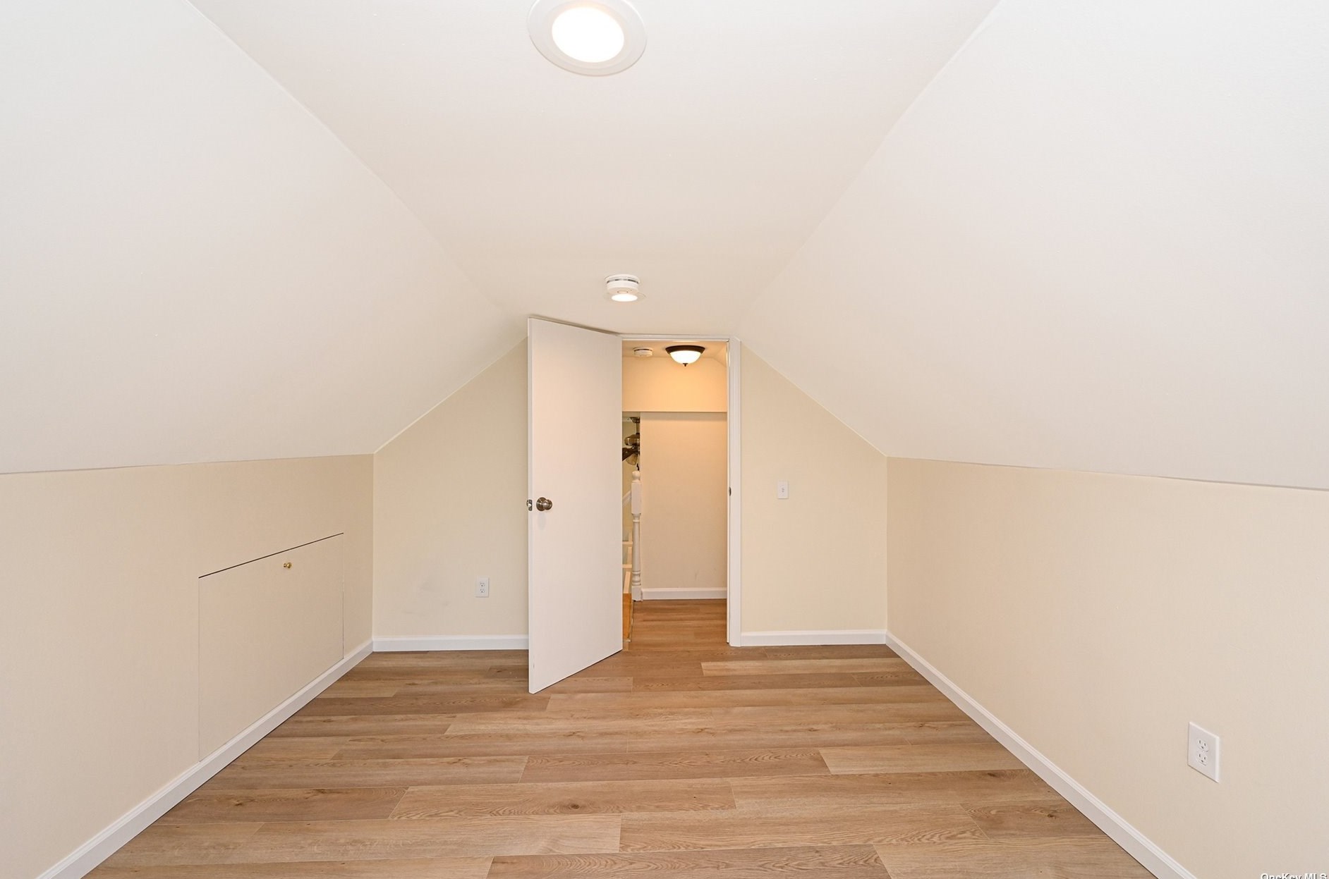 21 Birchwood Dr, Smith Point NY  11967-3907 exterior