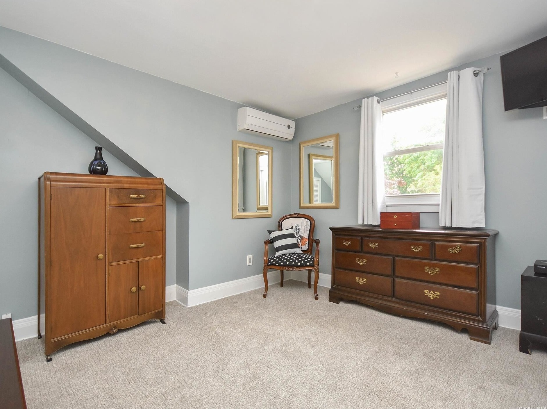 40 Valentine Ave, Glen Cove NY  11542-4146 exterior