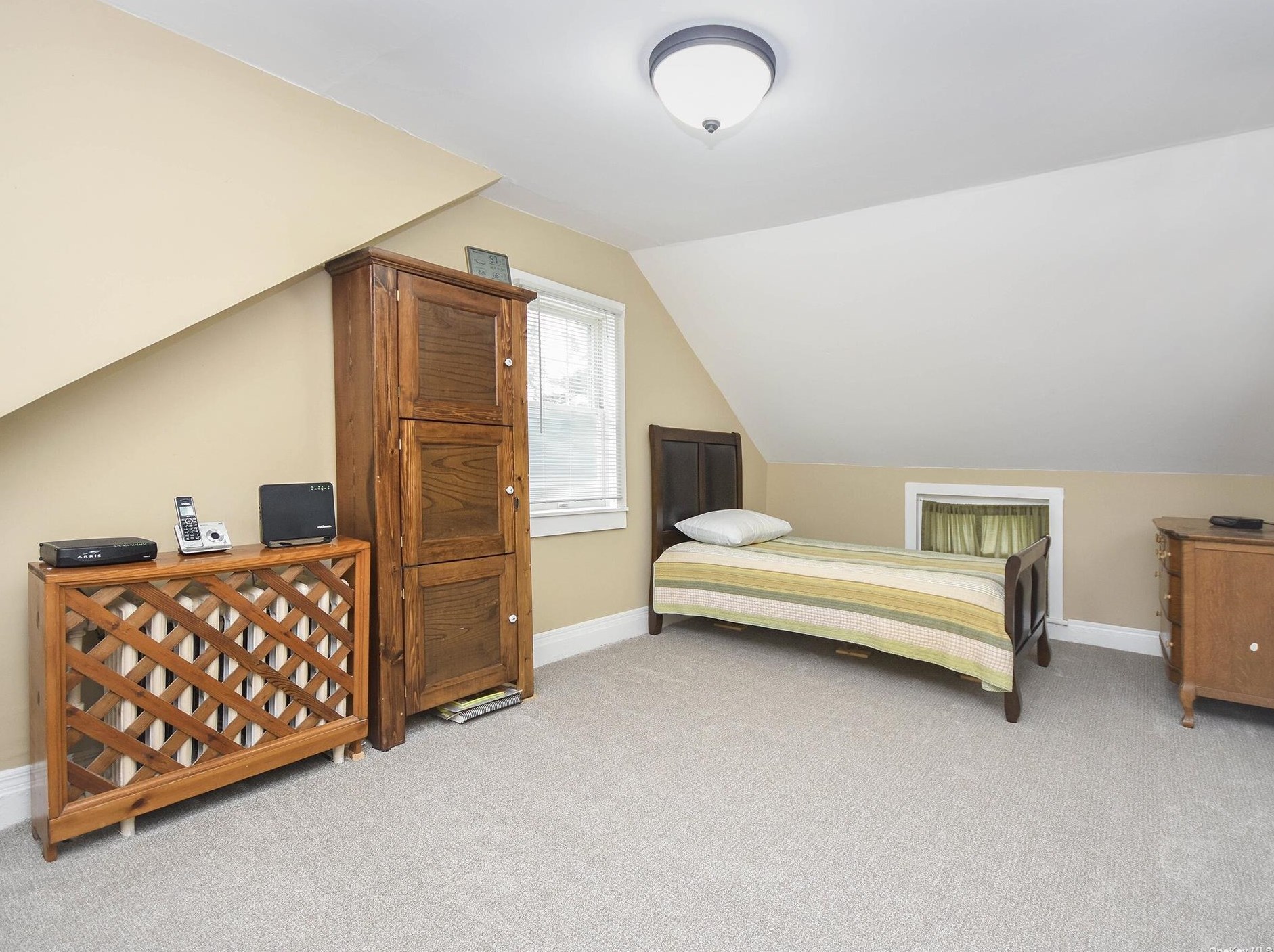 40 Valentine Ave, Glen Cove NY  11542-4146 exterior