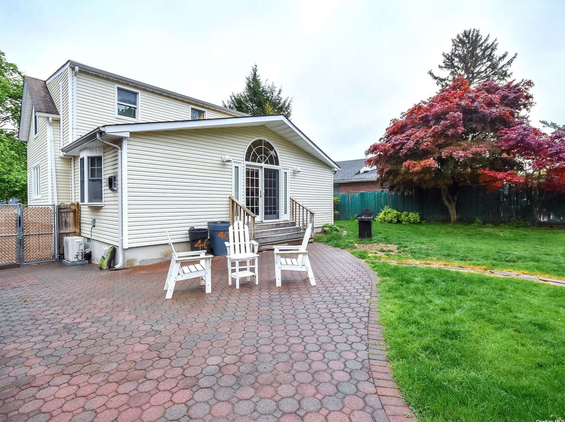 40 Valentine Ave, Glen Cove NY  11542-4146 exterior