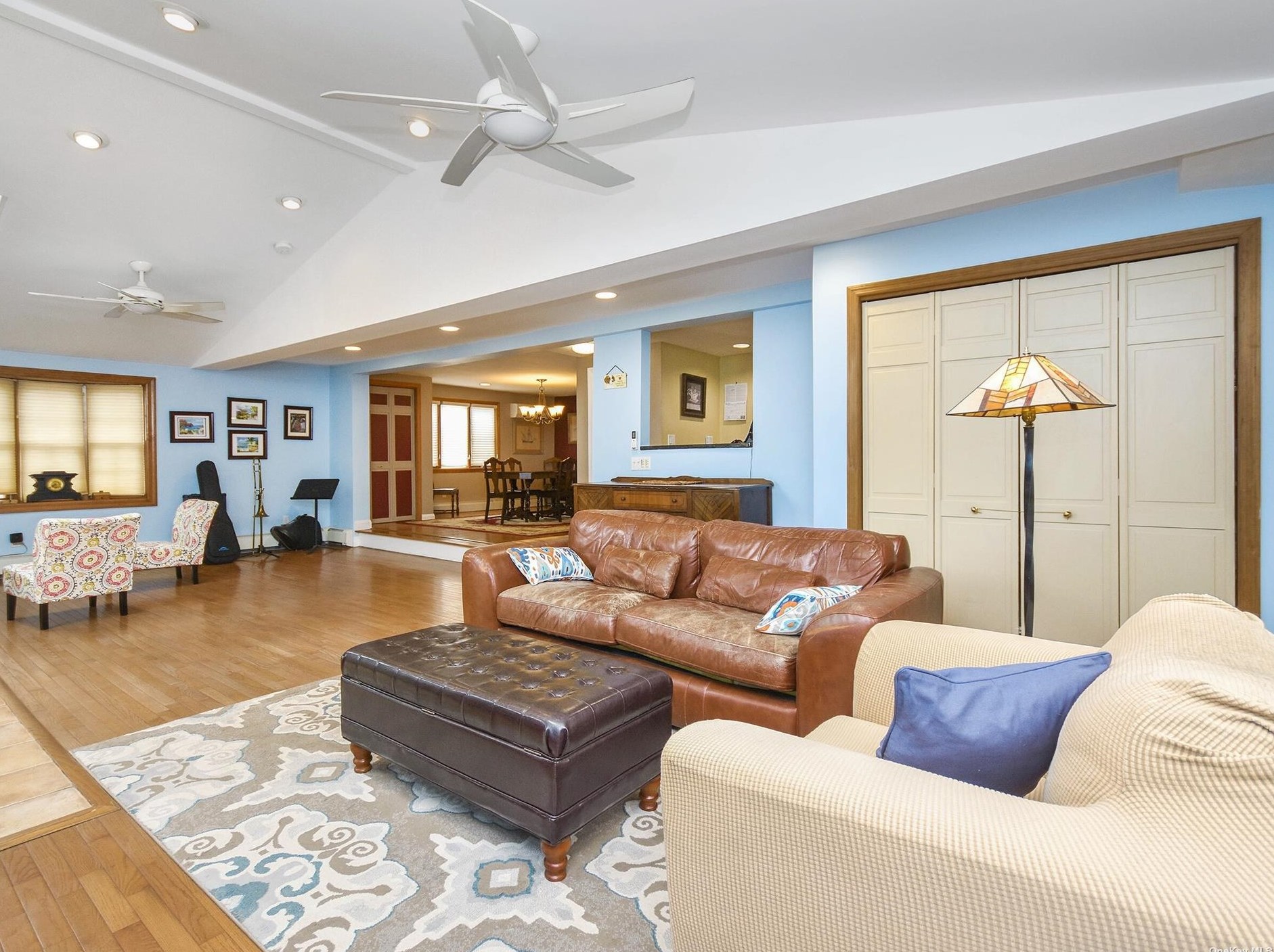 40 Valentine Ave, Glen Cove NY  11542-4146 exterior