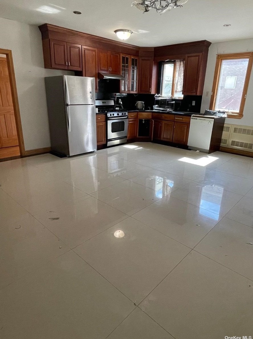 203-52 27th Ave, Flushing NY  11369-1646 exterior