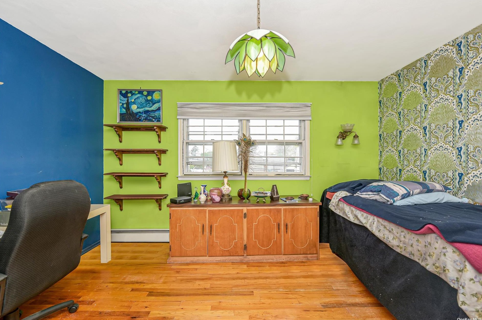 2905 Oceanside Rd, Rockville Centre NY  11572-3149 exterior