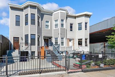 238 Hinsdale St Brooklyn Ny 117 Mls Coldwell Banker