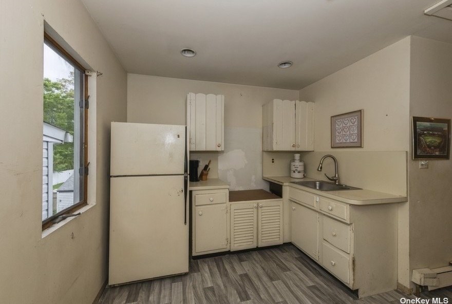 100 Webster St, North Merrick NY  11566-2619 exterior