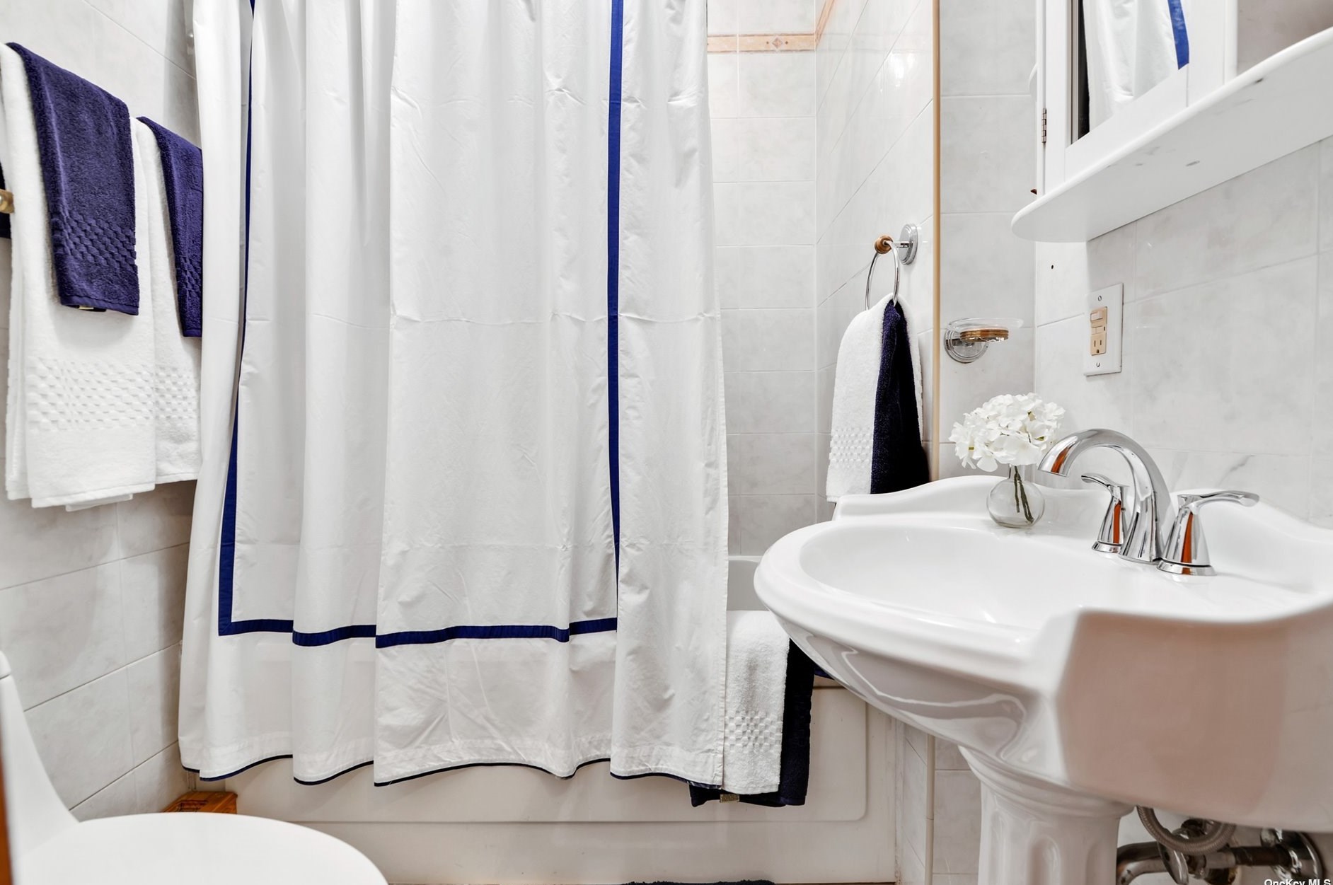 100 45th St, Brooklyn NY 11203-5719 exterior