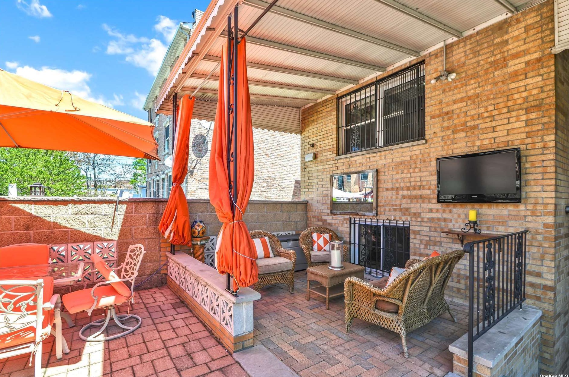 100 45th St, Brooklyn NY 11203-5719 exterior