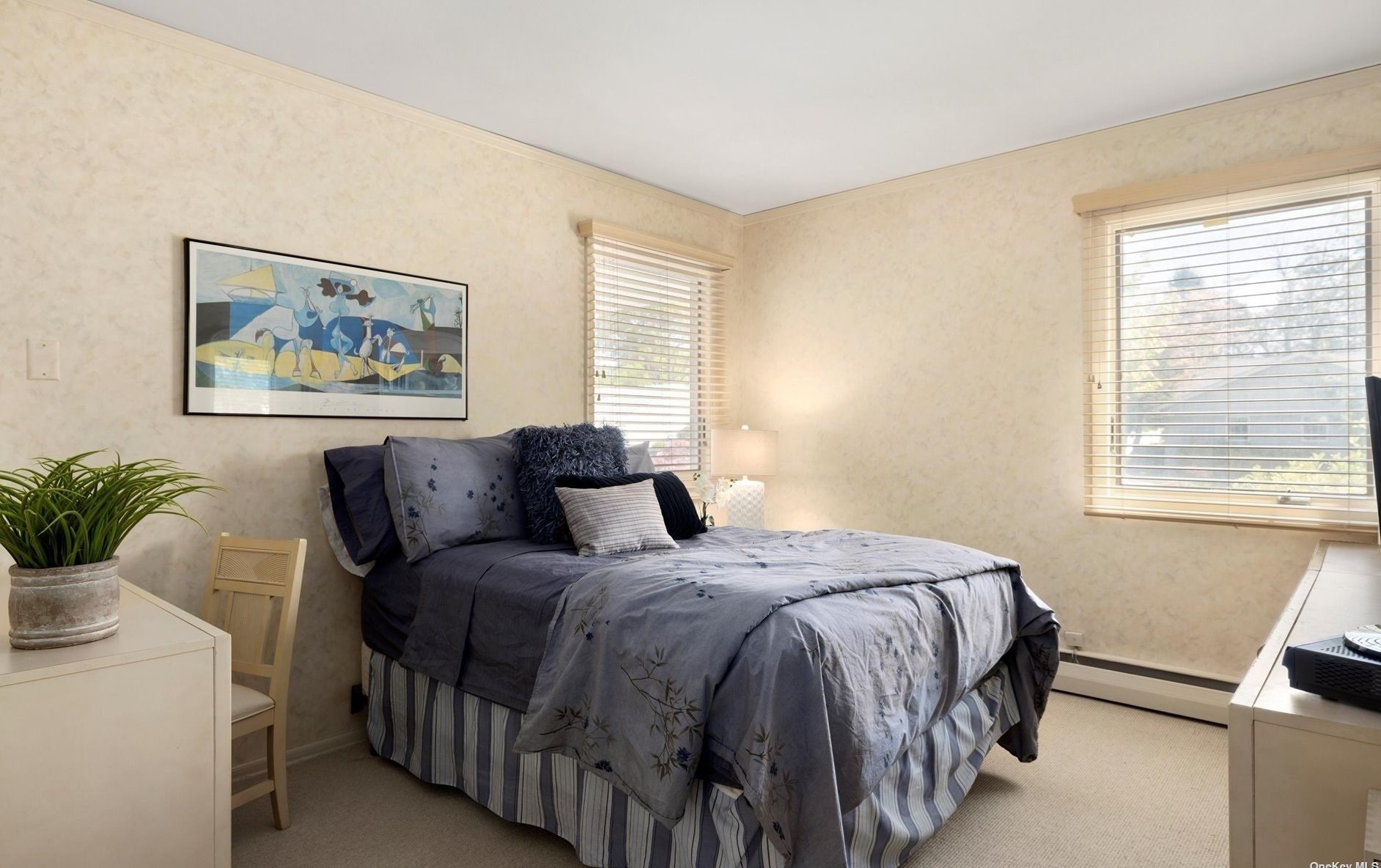 12 Ann Dr, Syosset NY  11791-5904 exterior