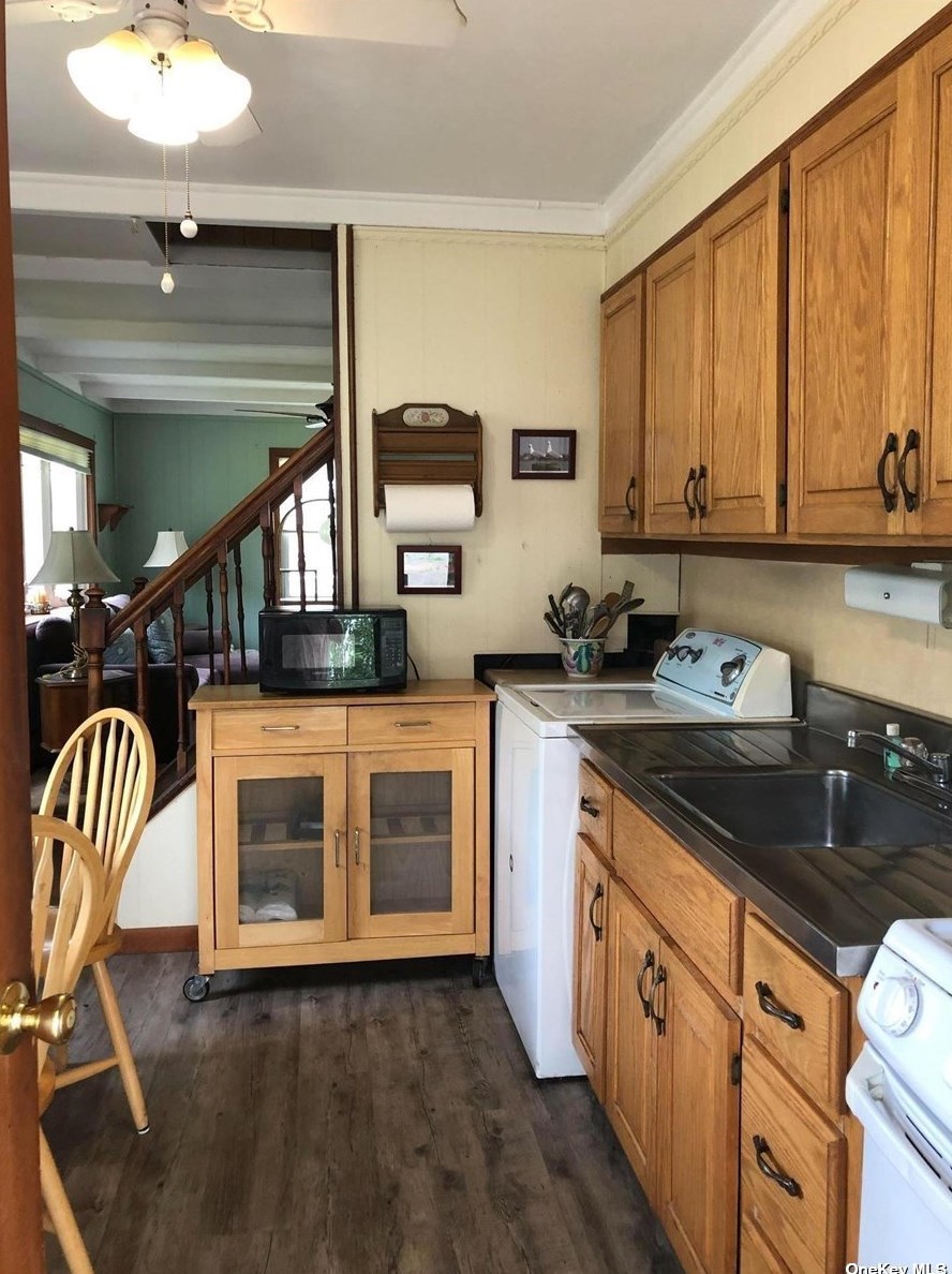 34 Shelter Ln, Plainedge NY  11756-1209 exterior