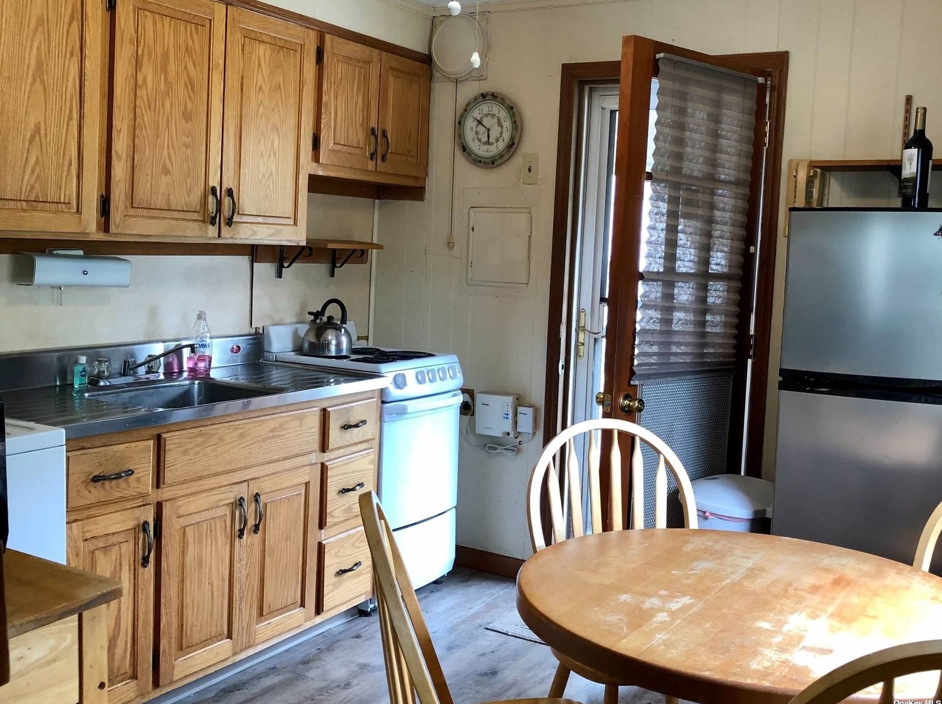 34 Shelter Ln, Plainedge NY  11756-1209 exterior