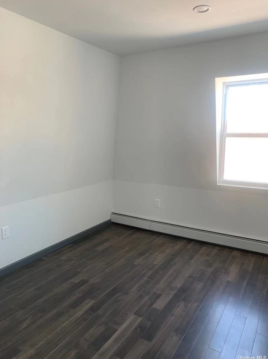 18-25 College Point Blvd, Flushing NY  11356-1138 exterior