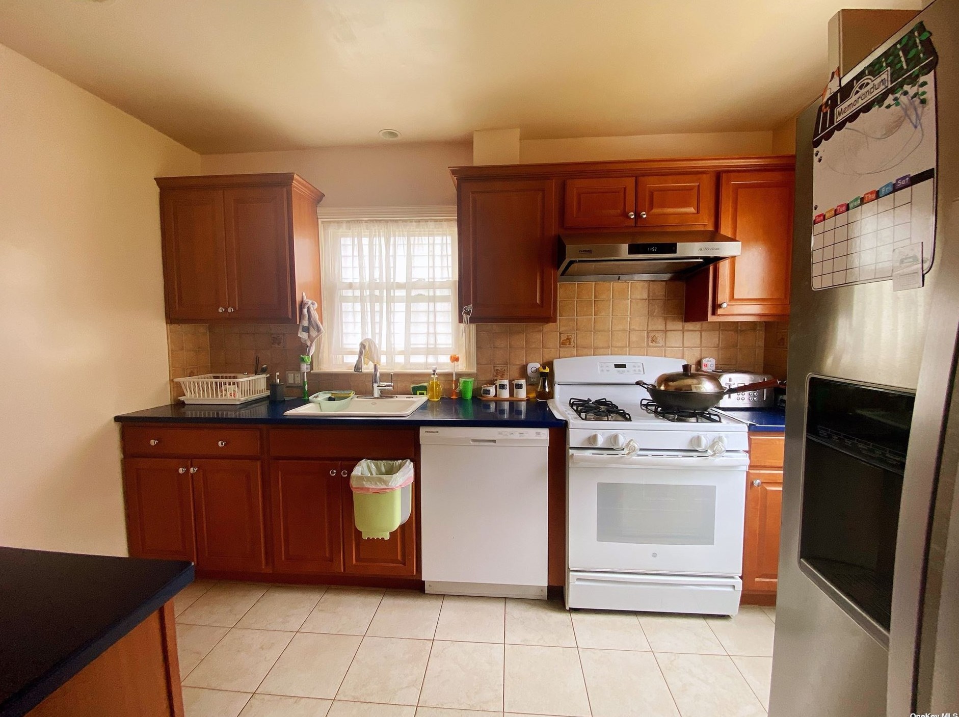 16 Aster Ave, North Merrick NY  11566-1104 exterior