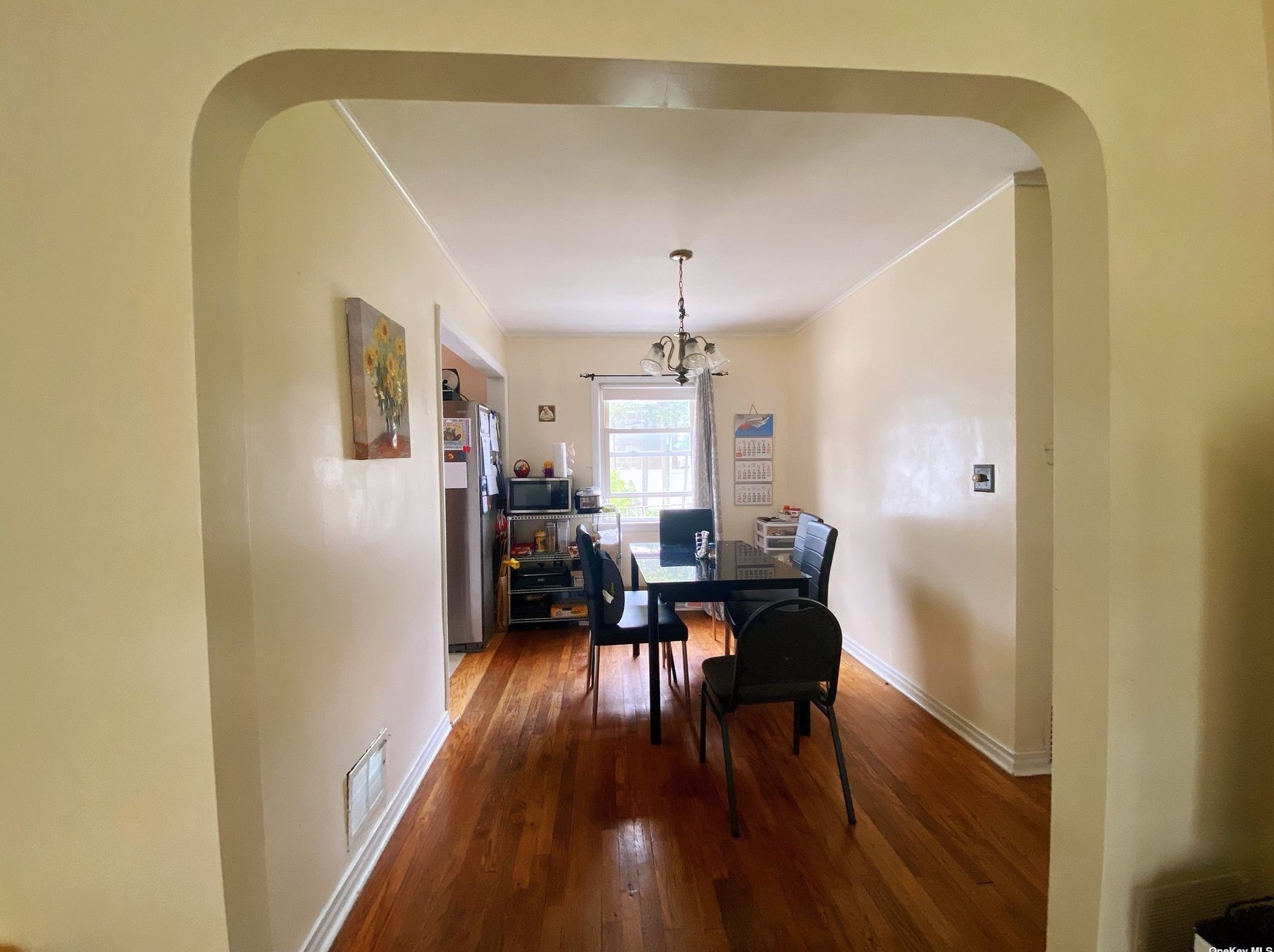 16 Aster Ave, North Merrick NY  11566-1104 exterior