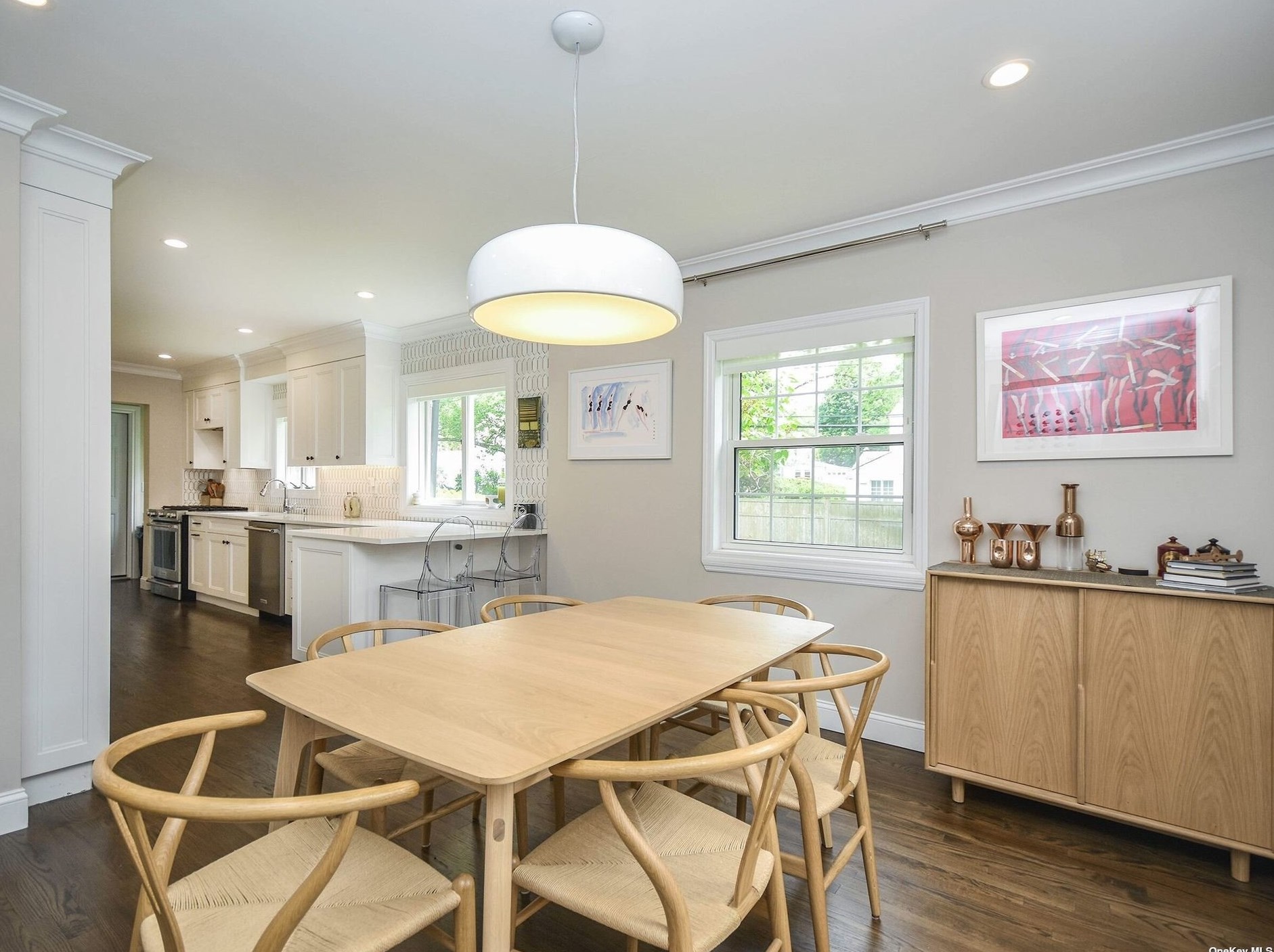 2 Plymouth Rd, Port Washington NY  11050-4313 exterior