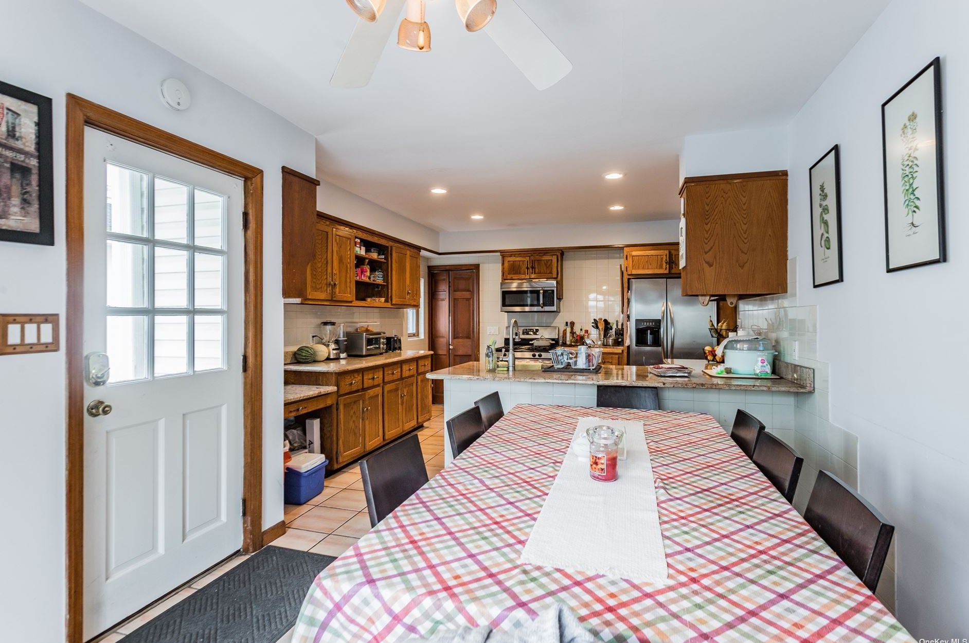 51 Russell St, East Hills NY  11577-1343 exterior