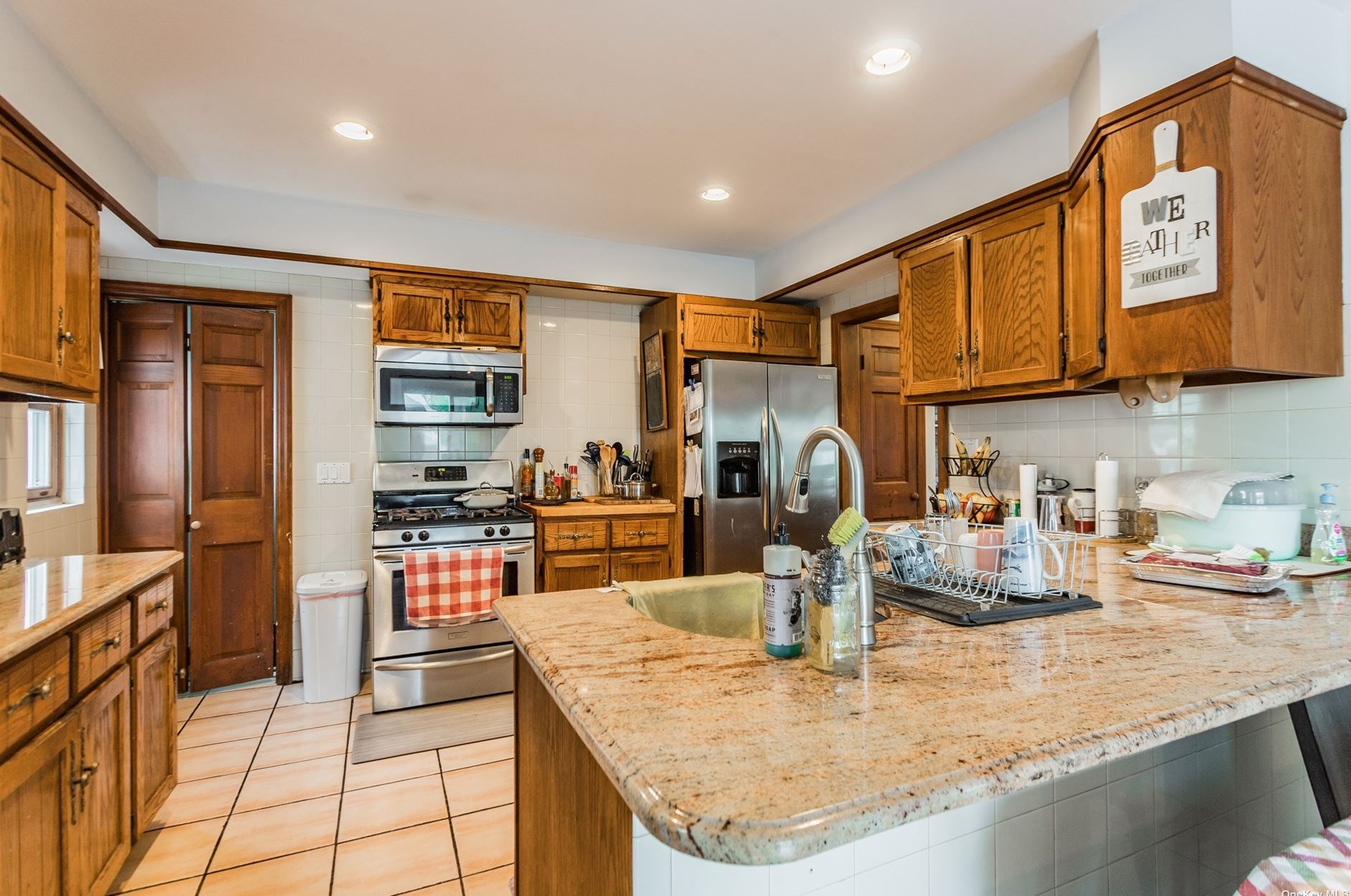 51 Russell St, East Hills NY  11577-1317 exterior