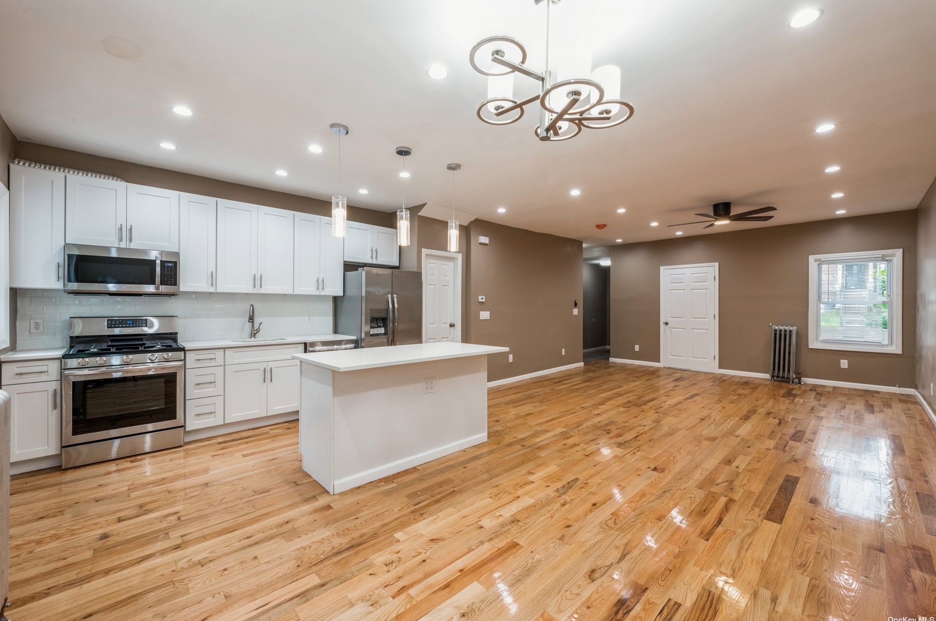 51-56 47th St, Flushing NY  11377-5225 exterior