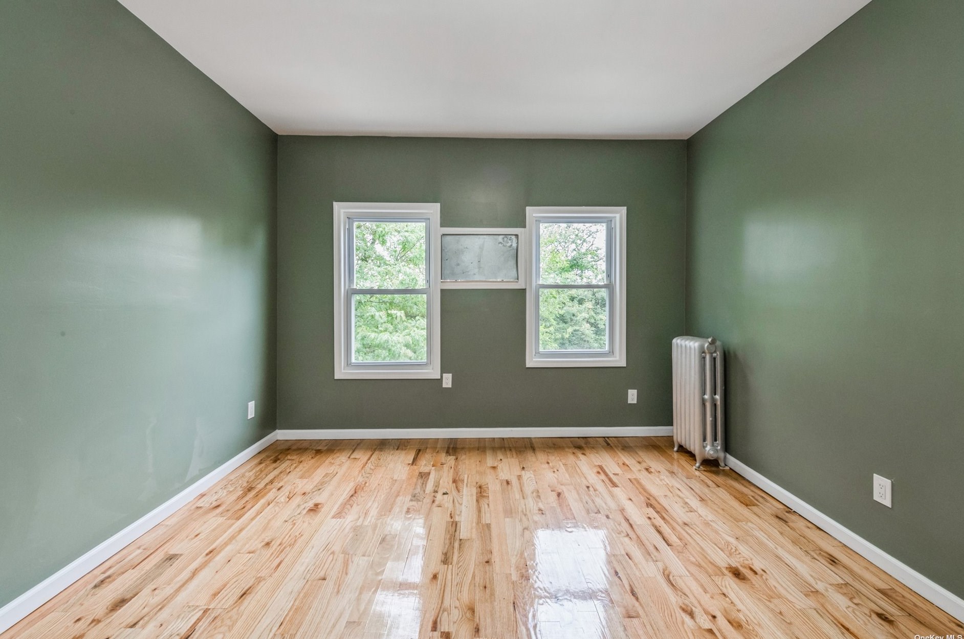 51-56 47th St, Flushing NY  11377-5225 exterior