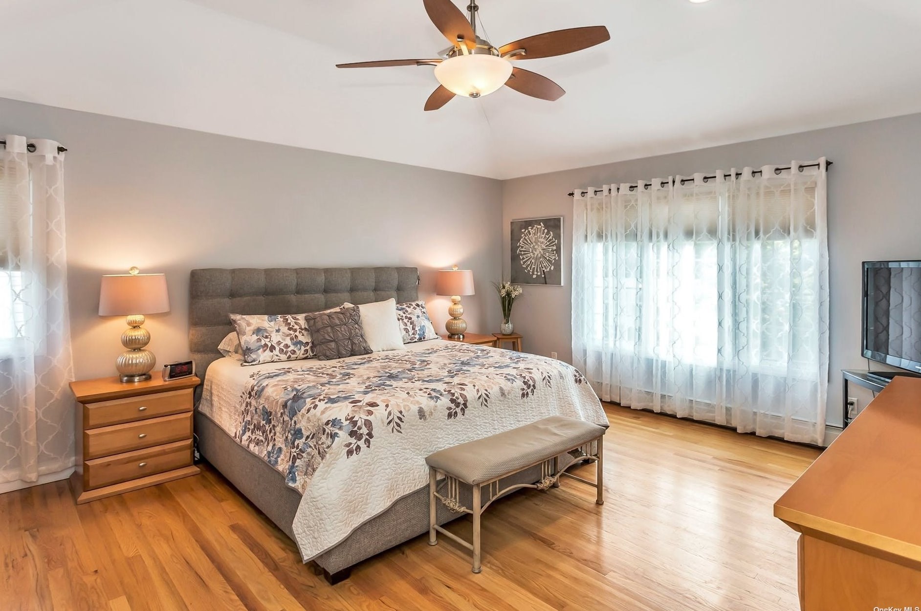 2159 Marvin Pl, North Merrick NY  11566-2227 exterior