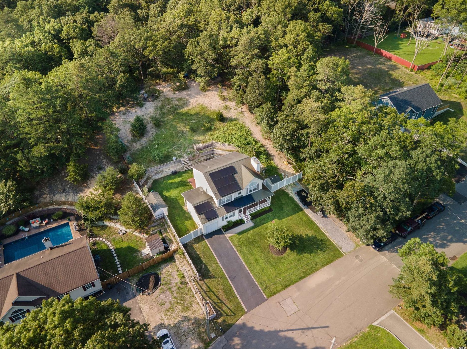 33 Monty Dr, Smith Point NY  11967-1500 exterior