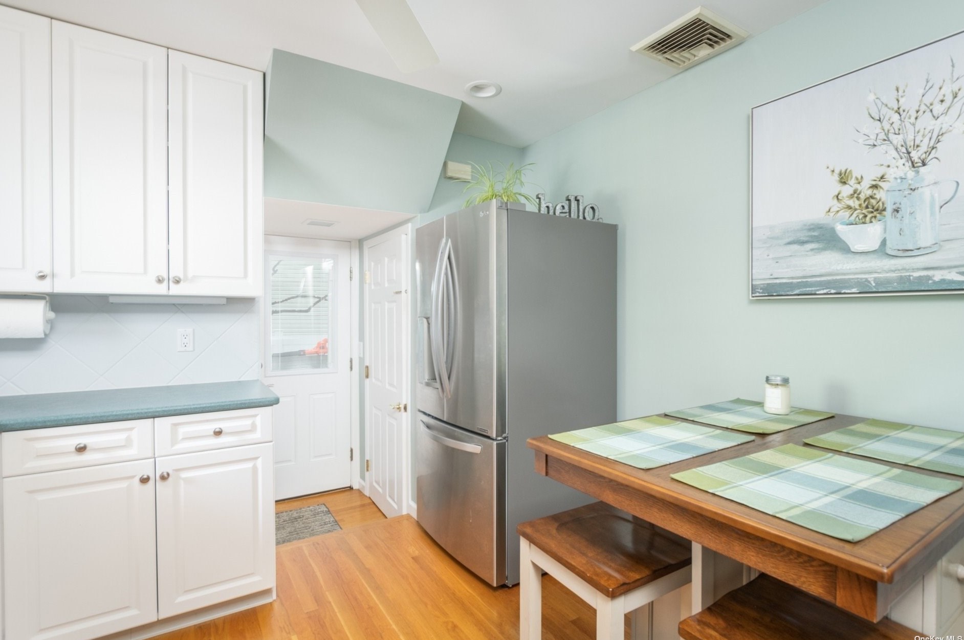 12 Alton Ct, North Merrick NY  11566-1401 exterior