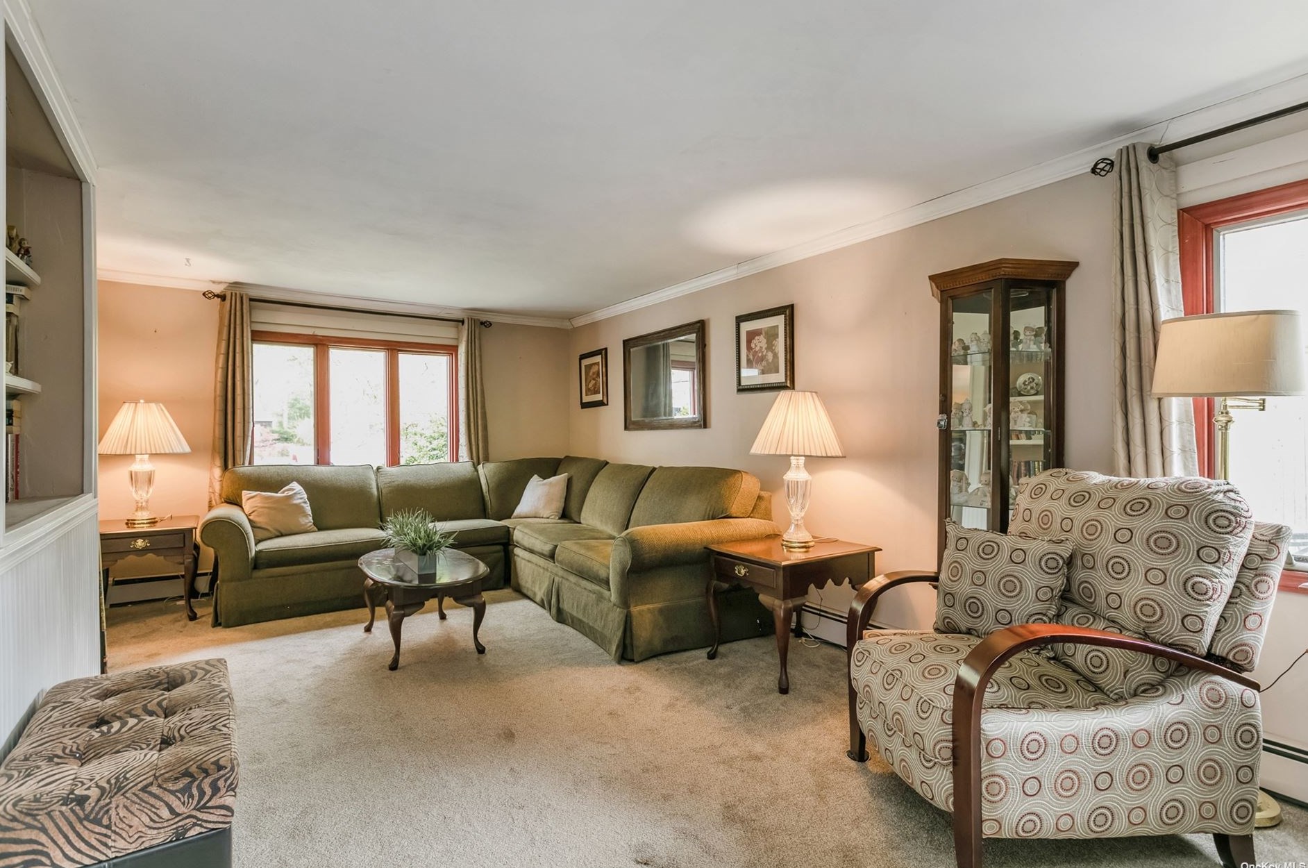 112 Bedford Ave, Hauppauge NY 11749-4831 exterior