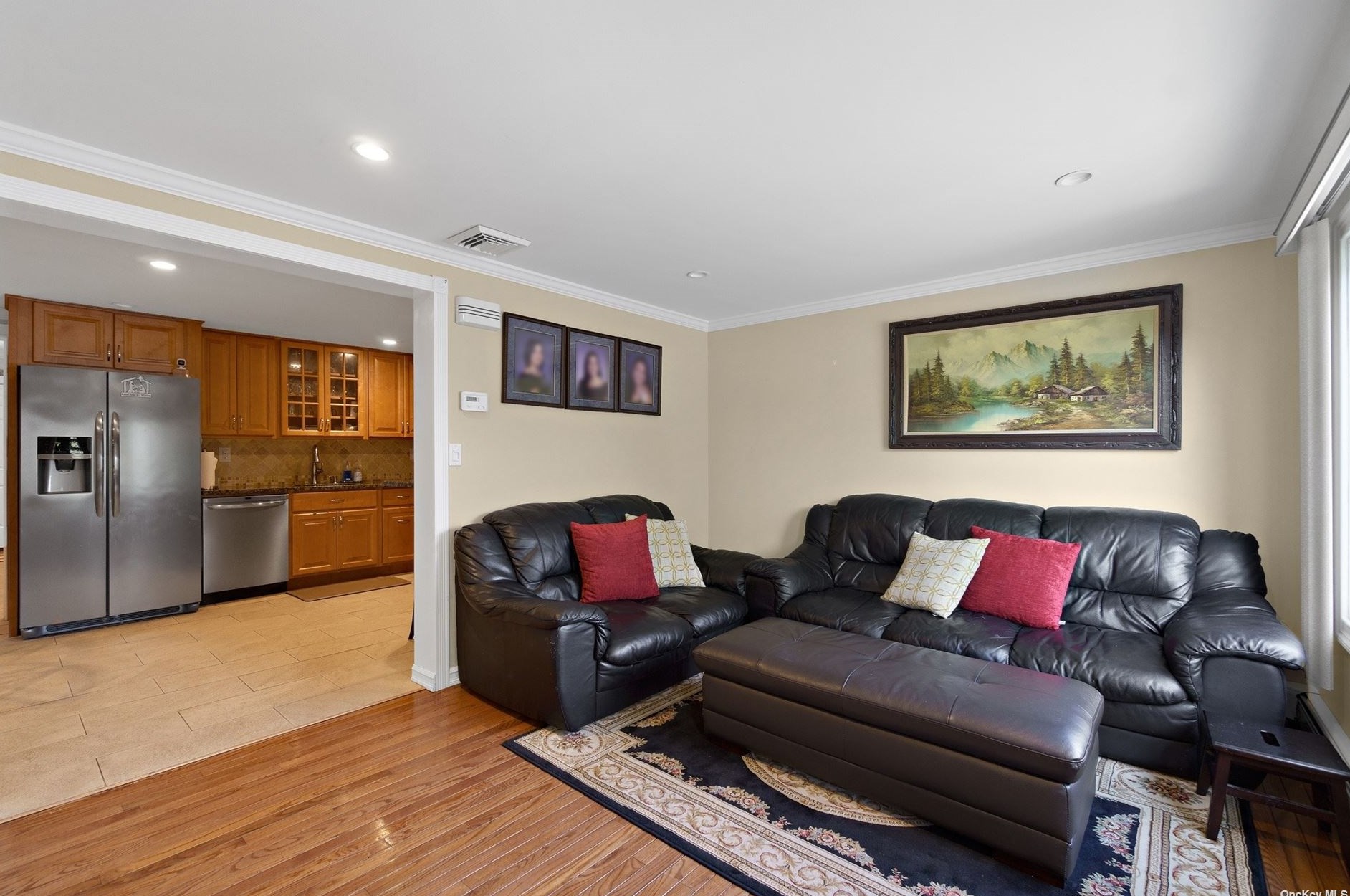 50 Pine St, East Atlantic Beach NY  11561-2115 exterior