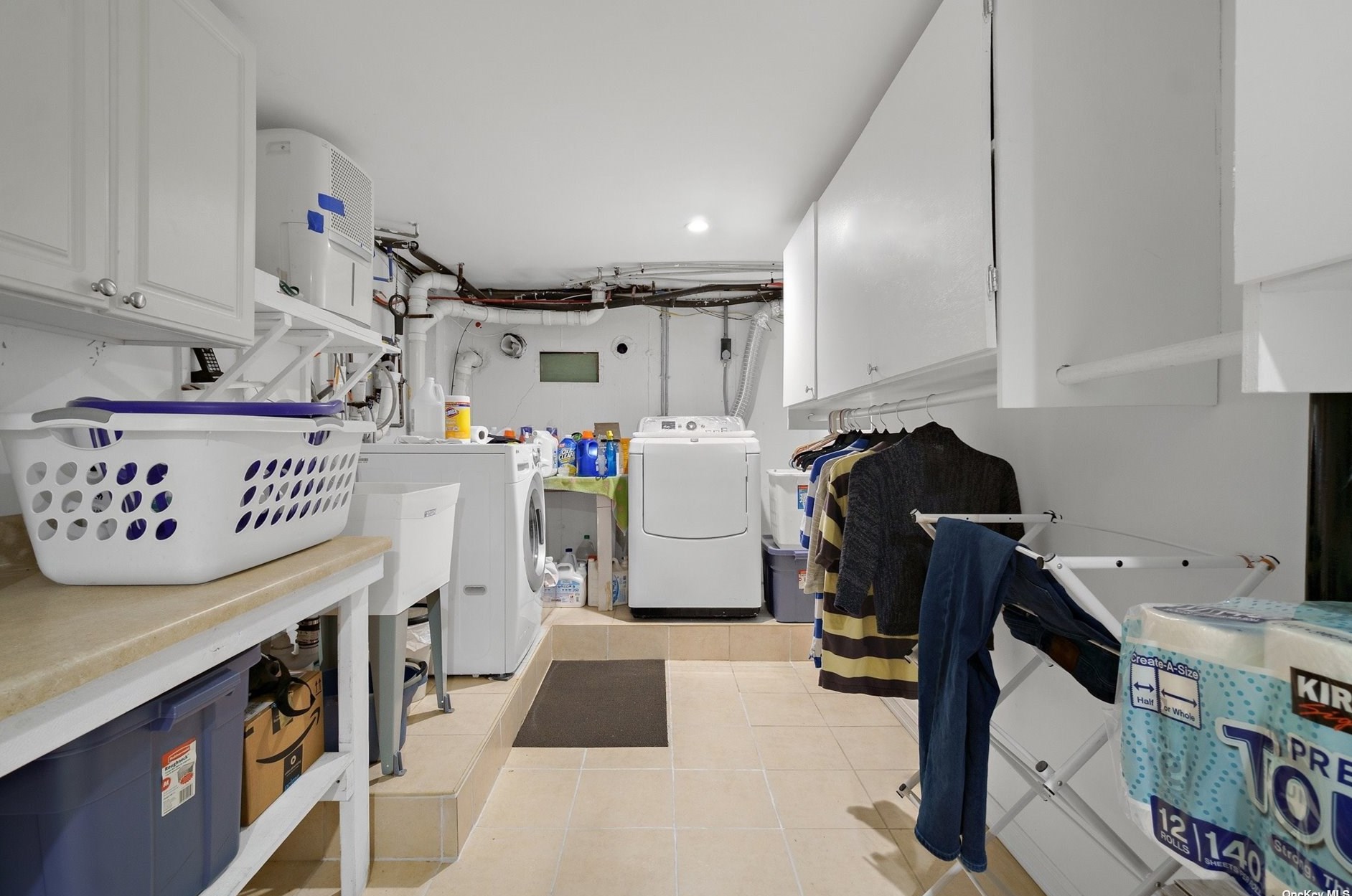 50 Pine St, East Atlantic Beach NY  11561-2115 exterior