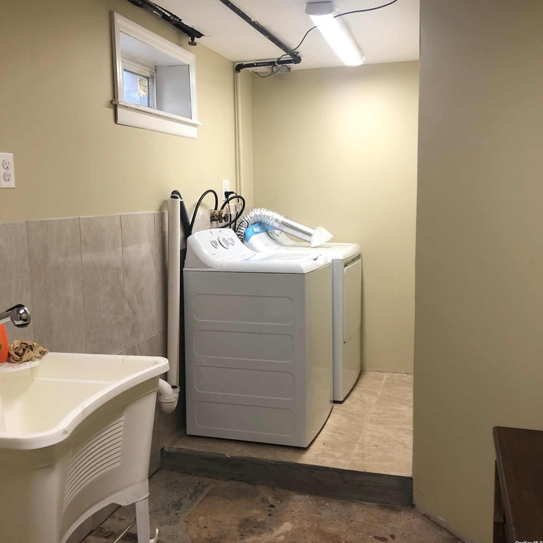 11-26 143rd St, Flushing NY  11357-2351 exterior