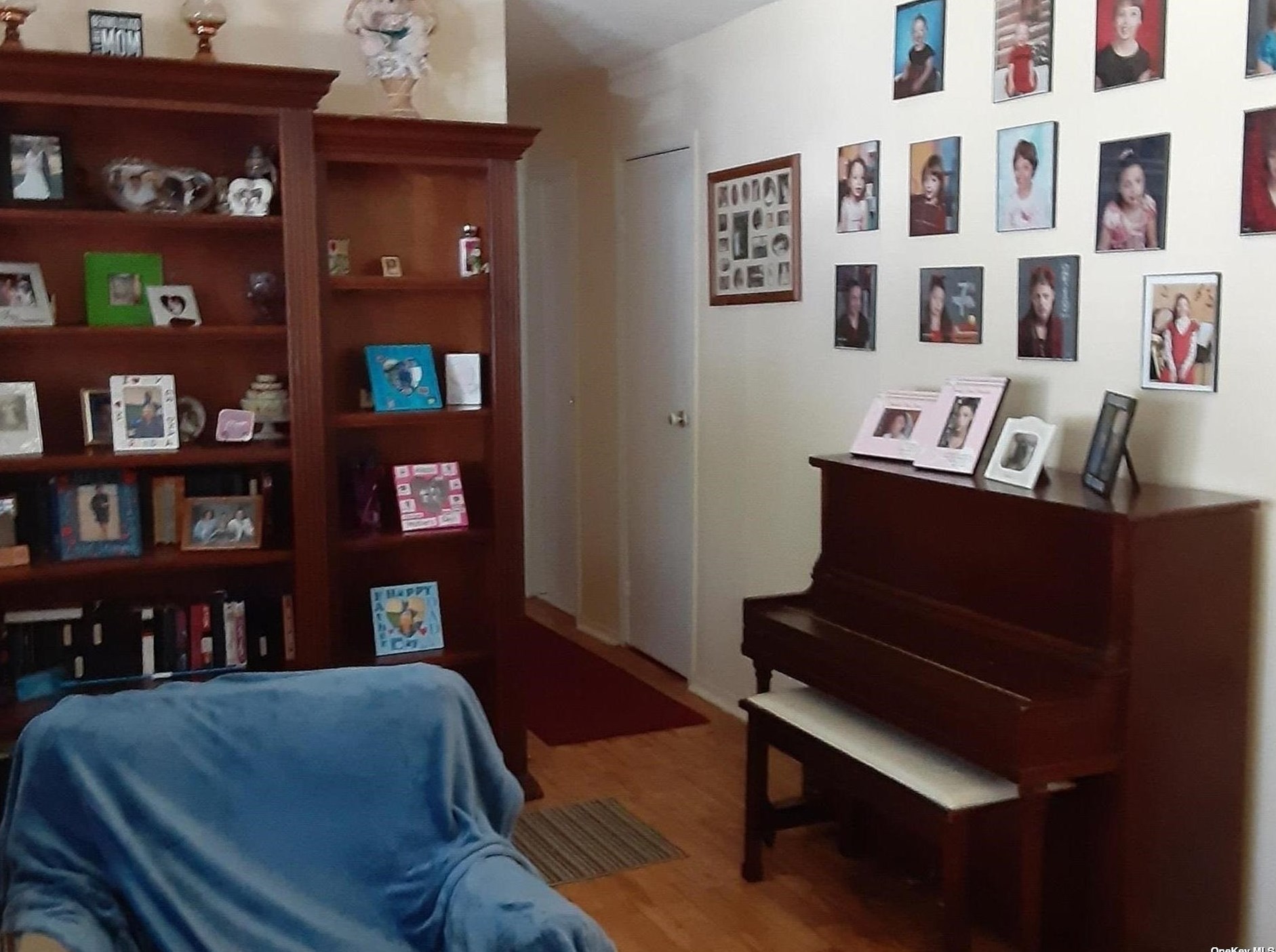 356 Dare Rd, Selden NY  11784-1418 exterior