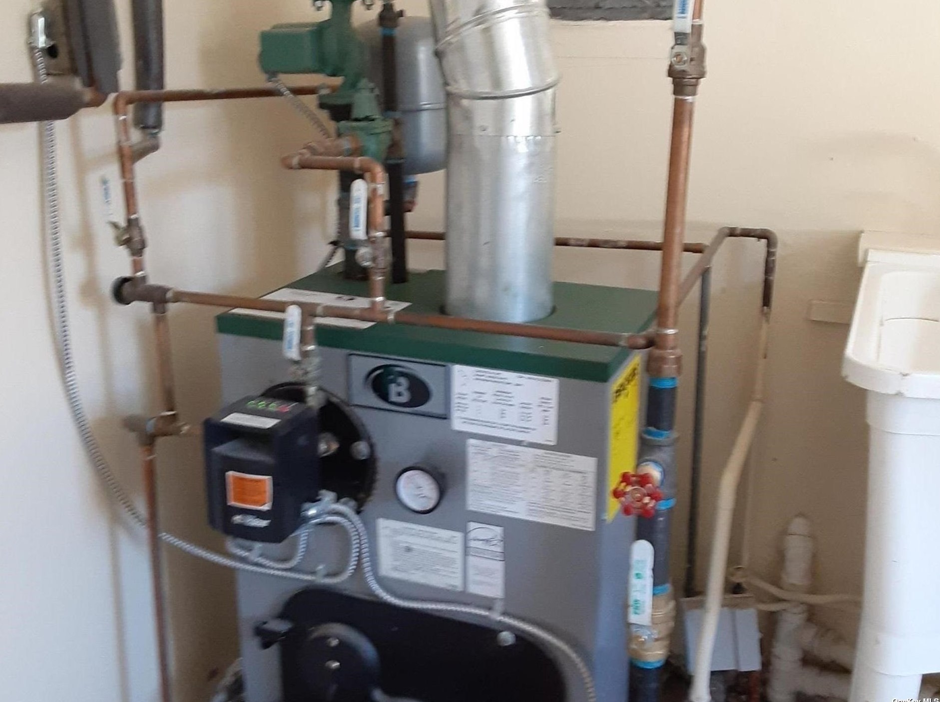 356 Dare Rd, Selden NY  11784-1418 exterior