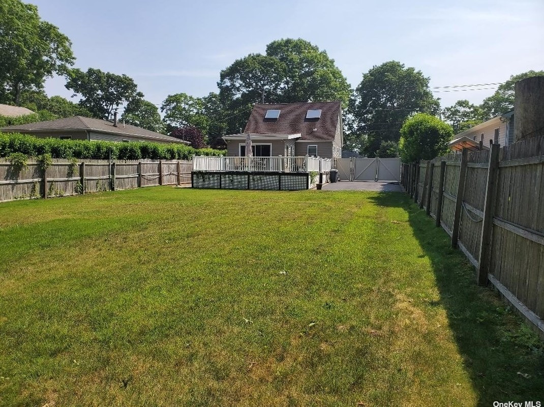 313 Revilo Ave, Smith Point NY 11967-1612 exterior