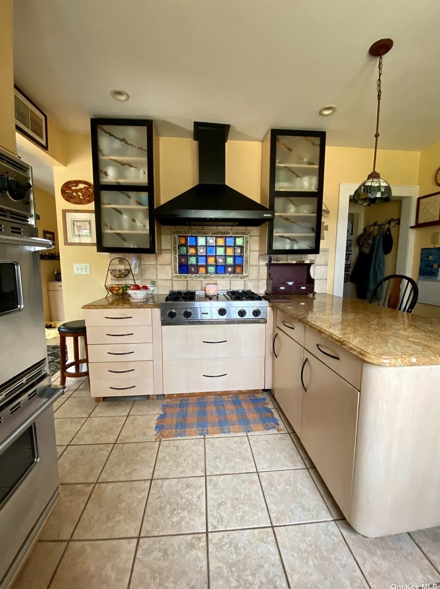 108 Tremont Ave, Gordon Heights NY  11763-3706 exterior