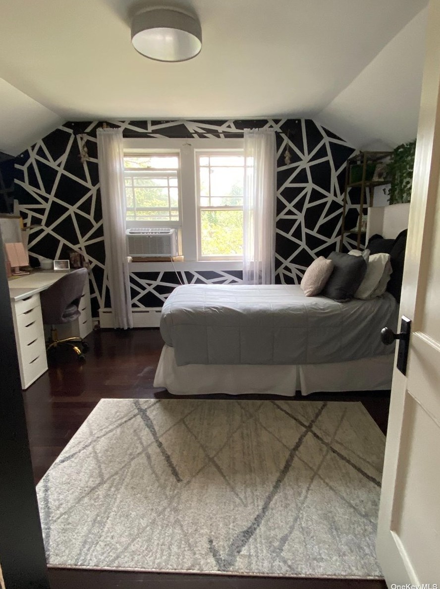 108 Tremont Ave, Gordon Heights NY  11763-3706 exterior