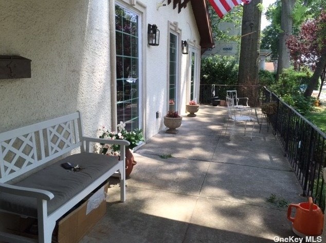 40-09 208th St, Flushing NY  11360-1120 exterior