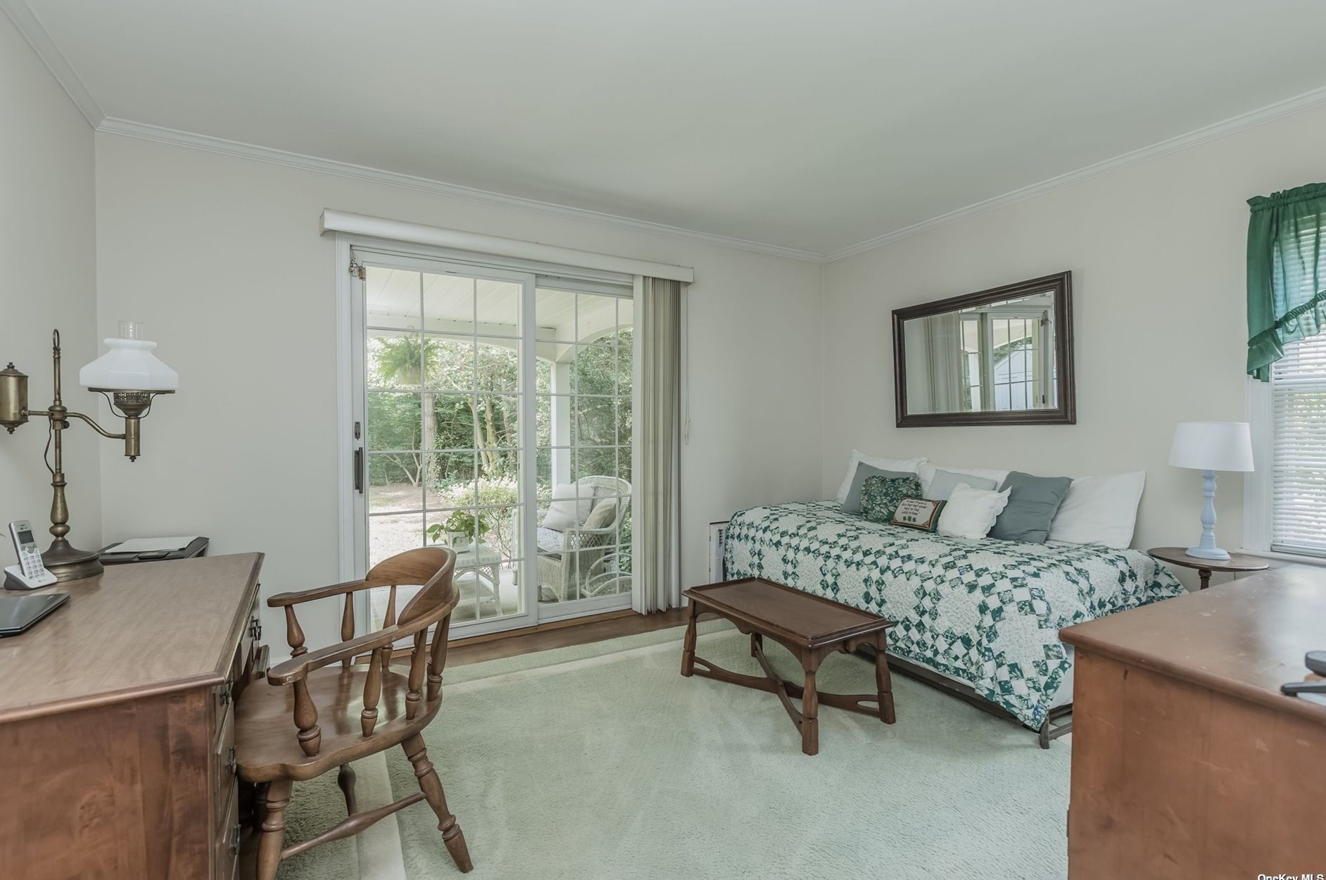 59 Clearview St, Hunt NY  11743-2449 exterior