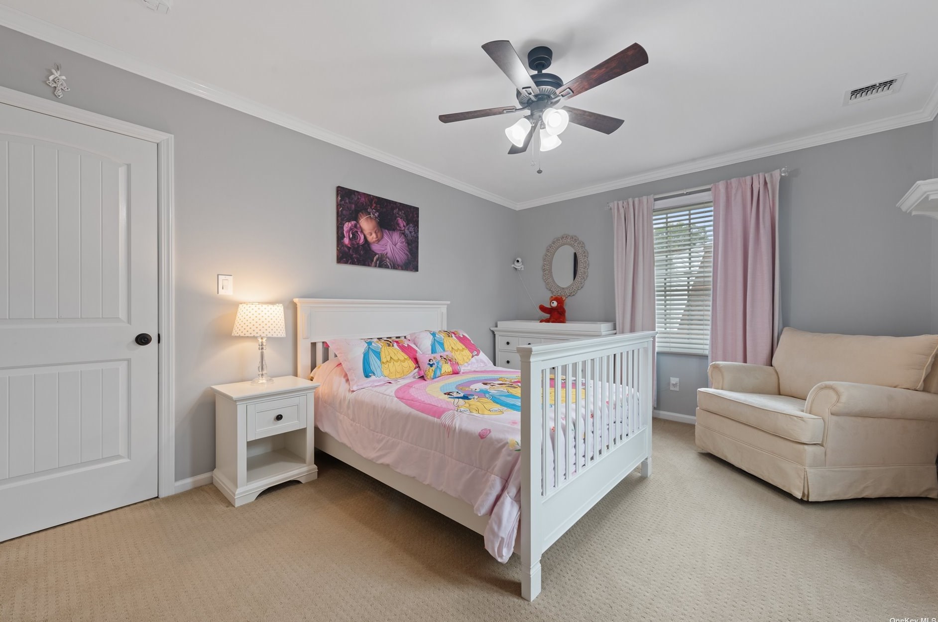 105 Scarcliffe Dr, Malverne NY  11565-1049 exterior