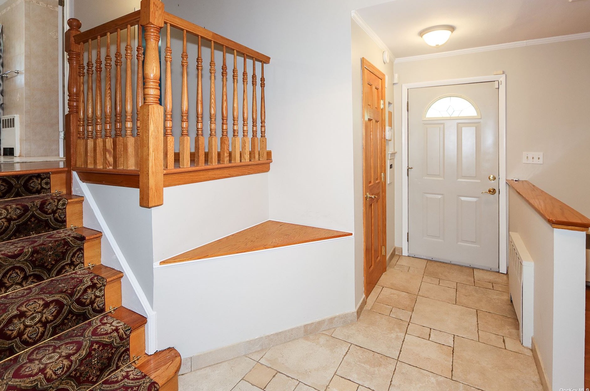 91 Birchwood Park Dr, Syosset NY  11791-6409 exterior