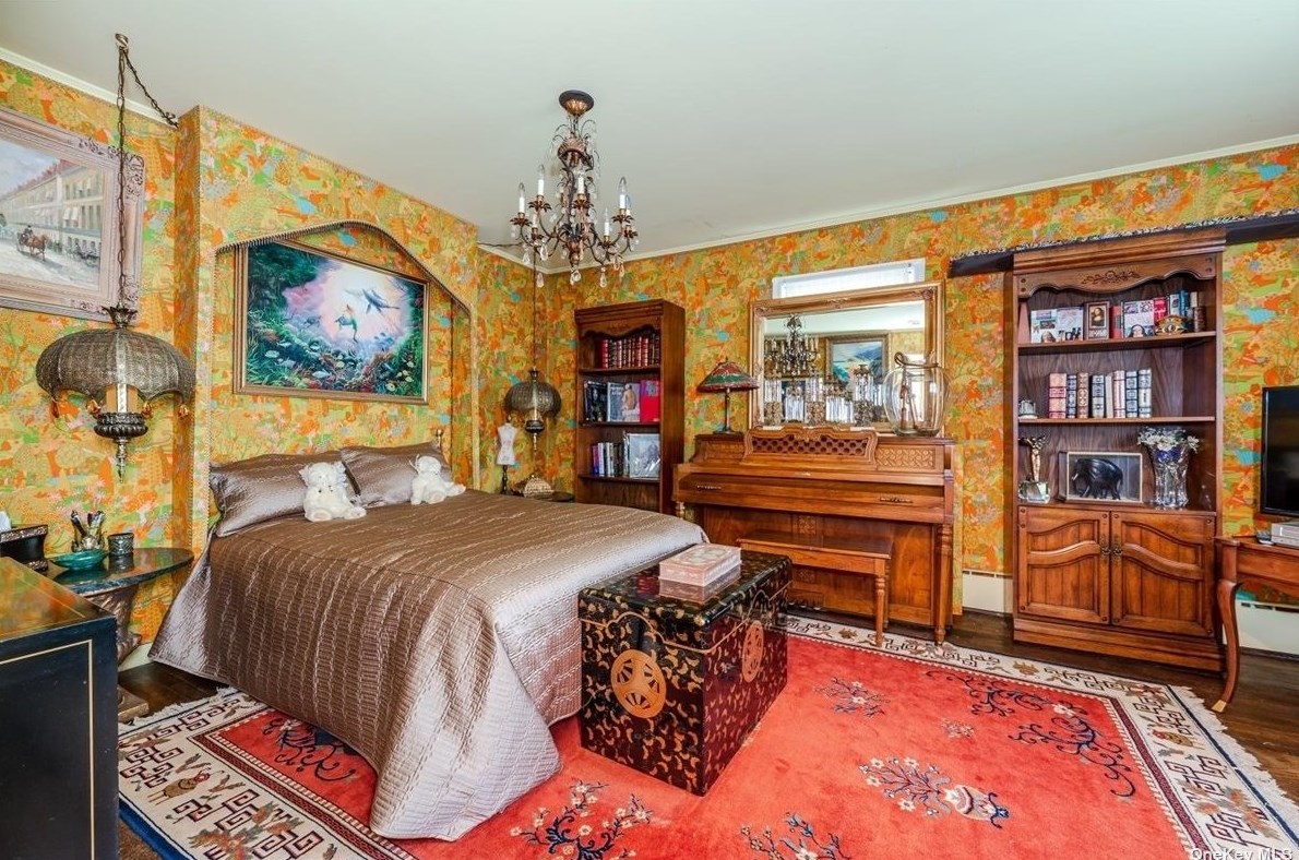 476 Main St, Hunt NY  11743-3137 exterior