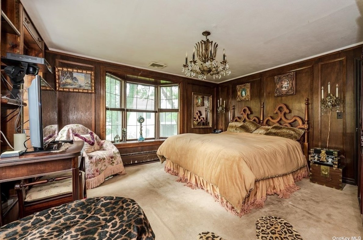 476 Main St, Hunt NY  11743-3137 exterior