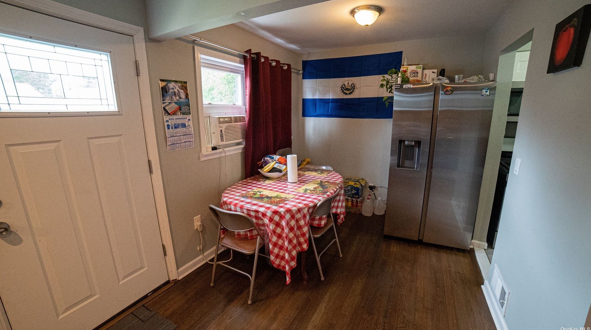 156 President St, Hempstead NY  11550-4725 exterior
