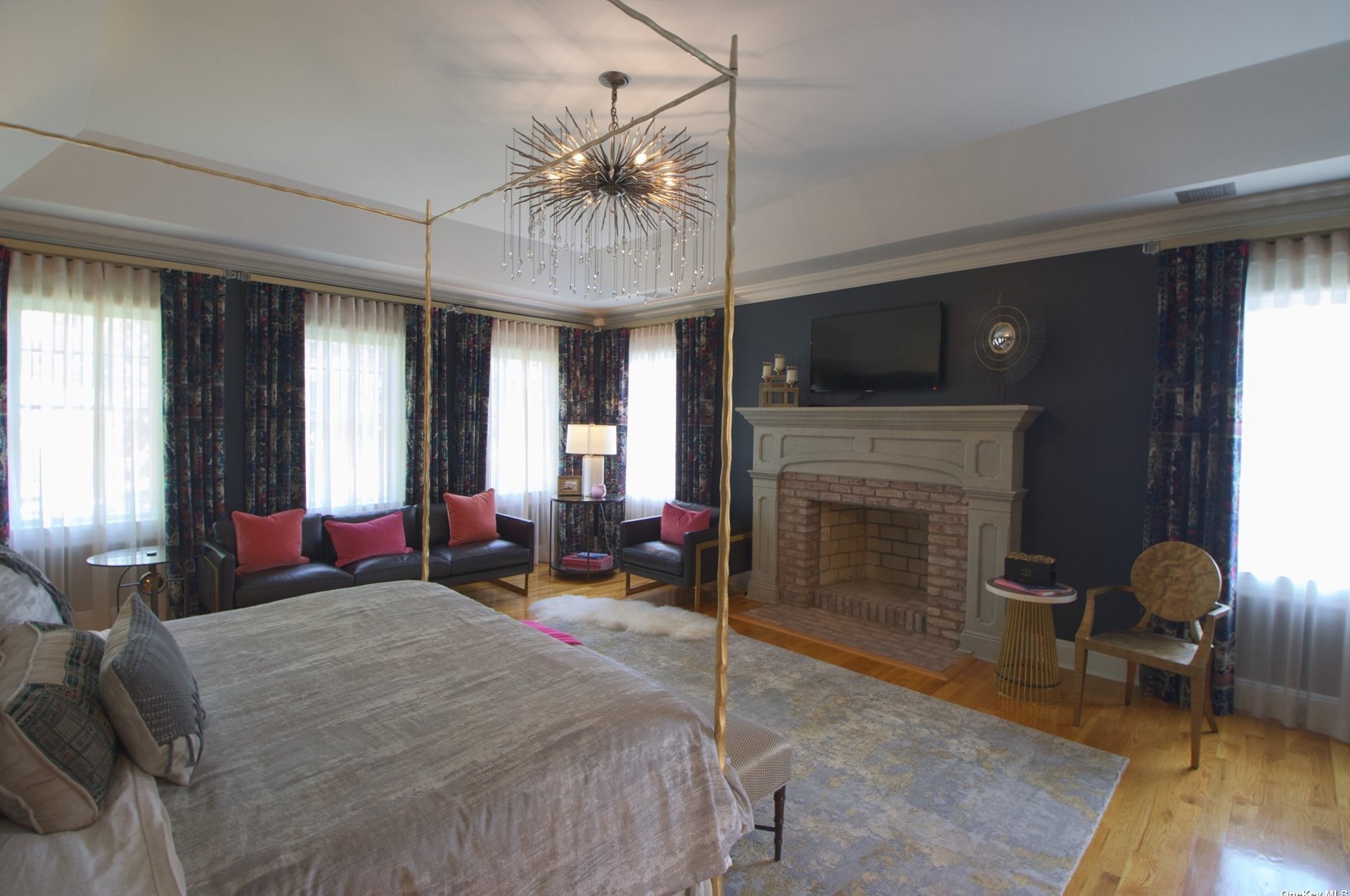 86 5th St, Garden City NY  11530-4410 exterior